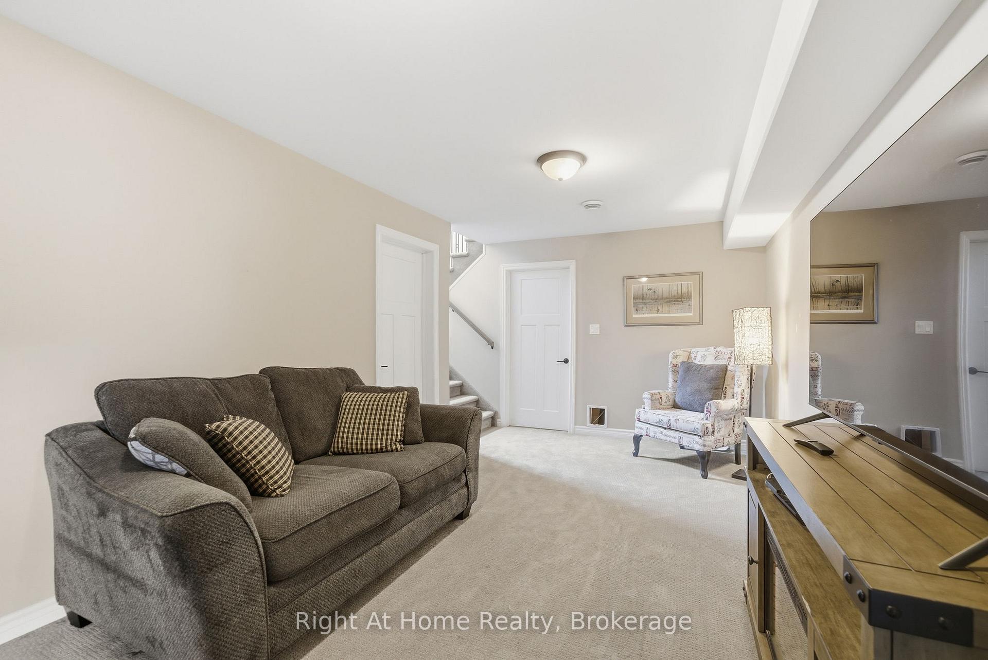 Photo 29 of 144 Hiddenvalley Drive, Belleville, Thurlow Ward — HOMEH