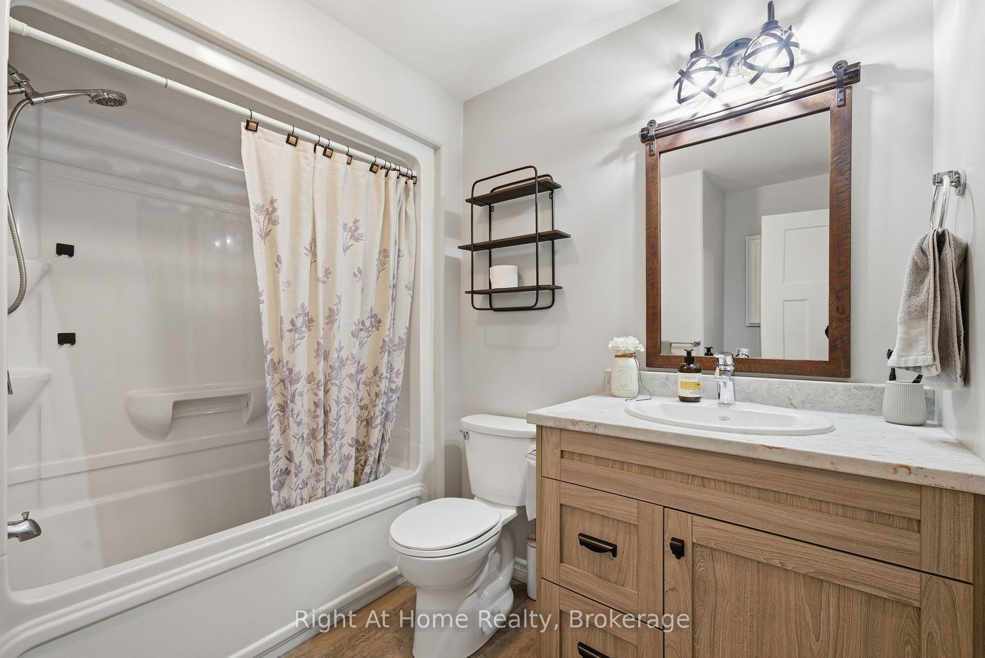 Photo 33 of 144 Hiddenvalley Drive, Belleville, Thurlow Ward — HOMEH