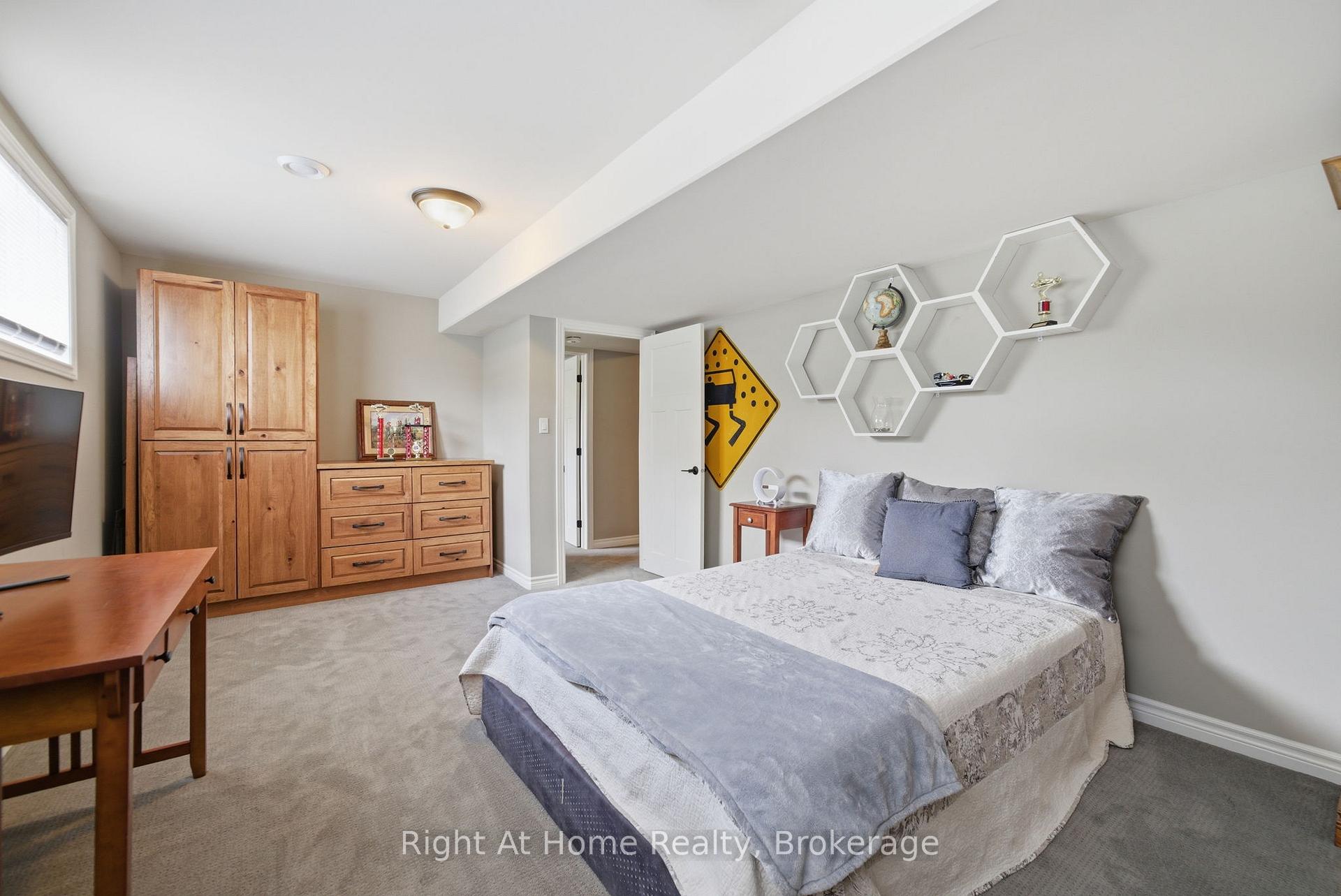 Photo 39 of 144 Hiddenvalley Drive, Belleville, Thurlow Ward — HOMEH
