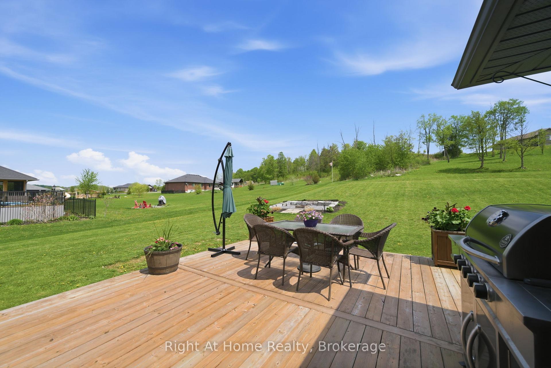 Photo 43 of 144 Hiddenvalley Drive, Belleville, Thurlow Ward — HOMEH