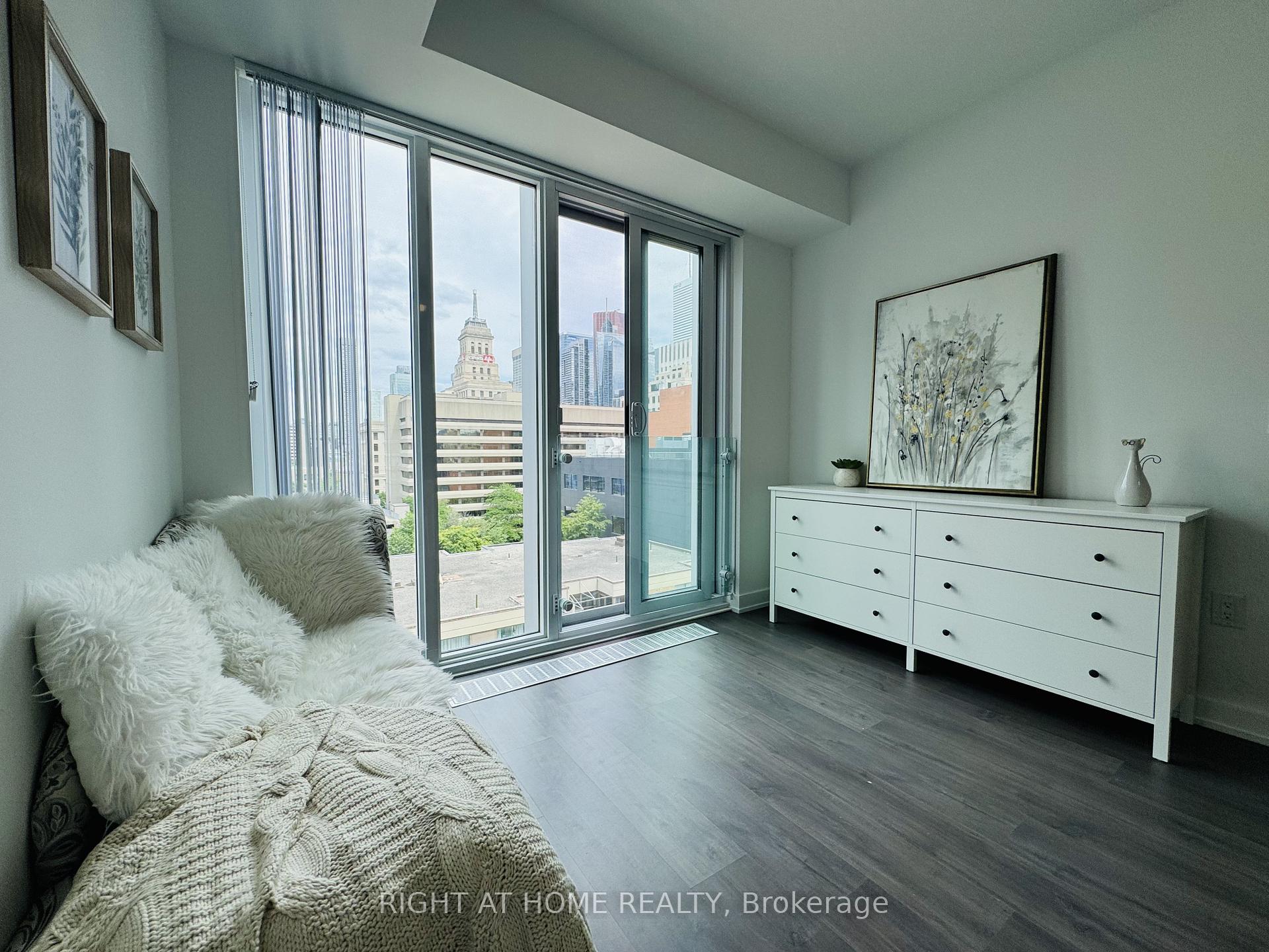Photo 3 of Unit 1011, 50 McCaul Street, Toronto, Kensington-Chinatown — HOMEH