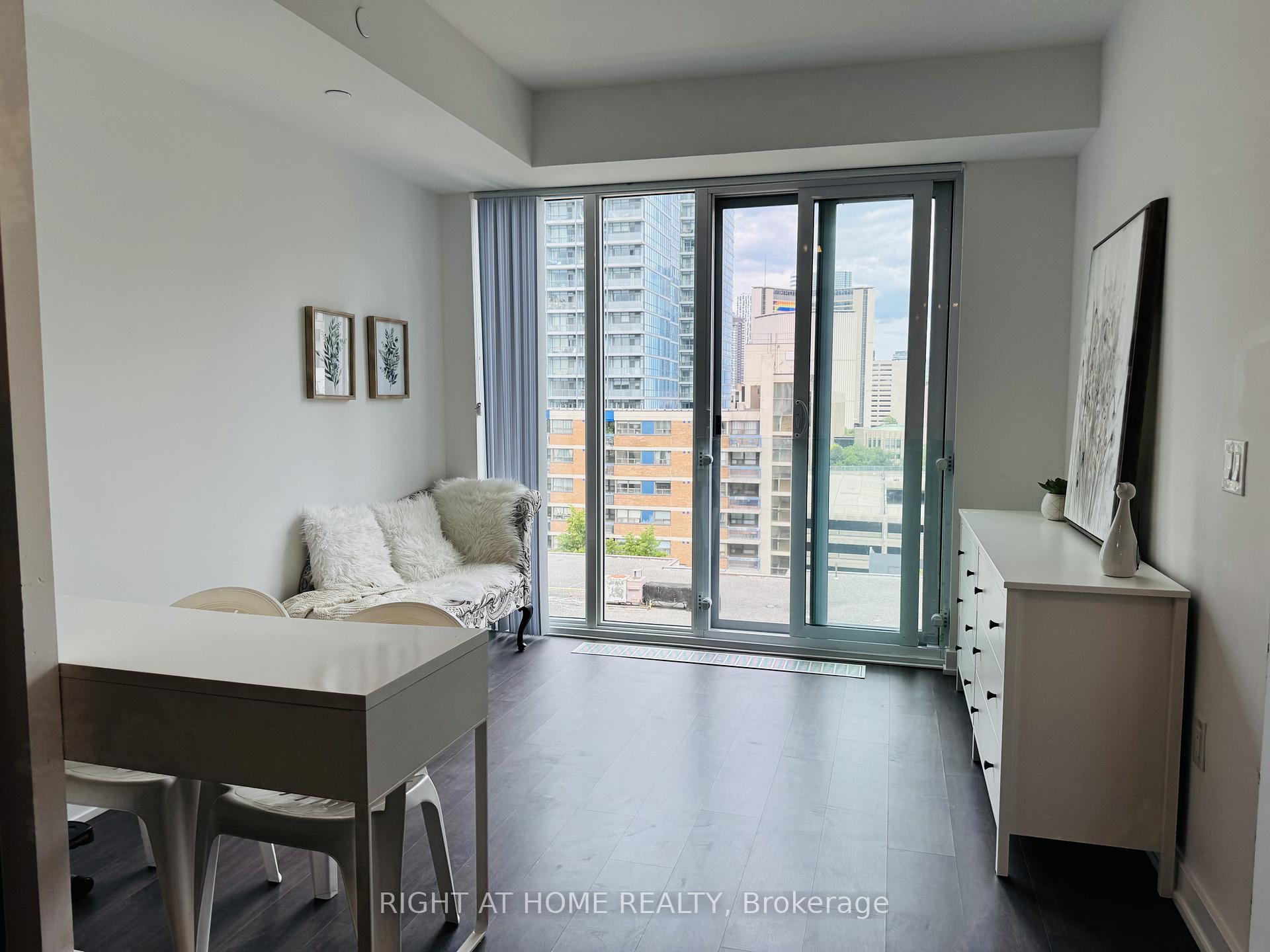 Photo 5 of Unit 1011, 50 McCaul Street, Toronto, Kensington-Chinatown — HOMEH
