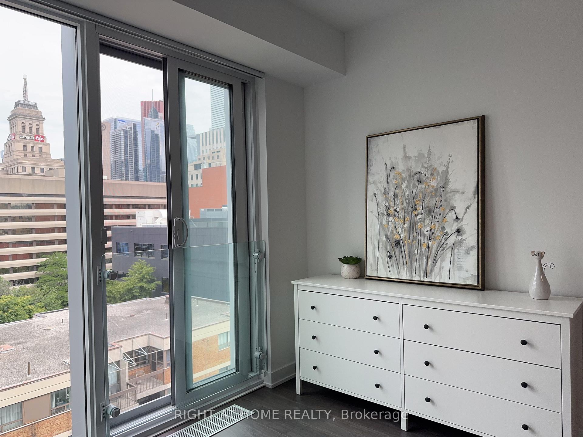 Photo 6 of Unit 1011, 50 McCaul Street, Toronto, Kensington-Chinatown — HOMEH