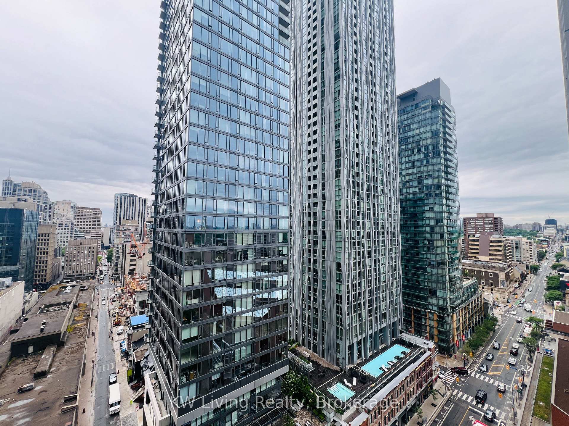 Photo 12 of Unit 1902, 771 Yonge Street, Toronto, Rosedale-Moore Park — HOMEH