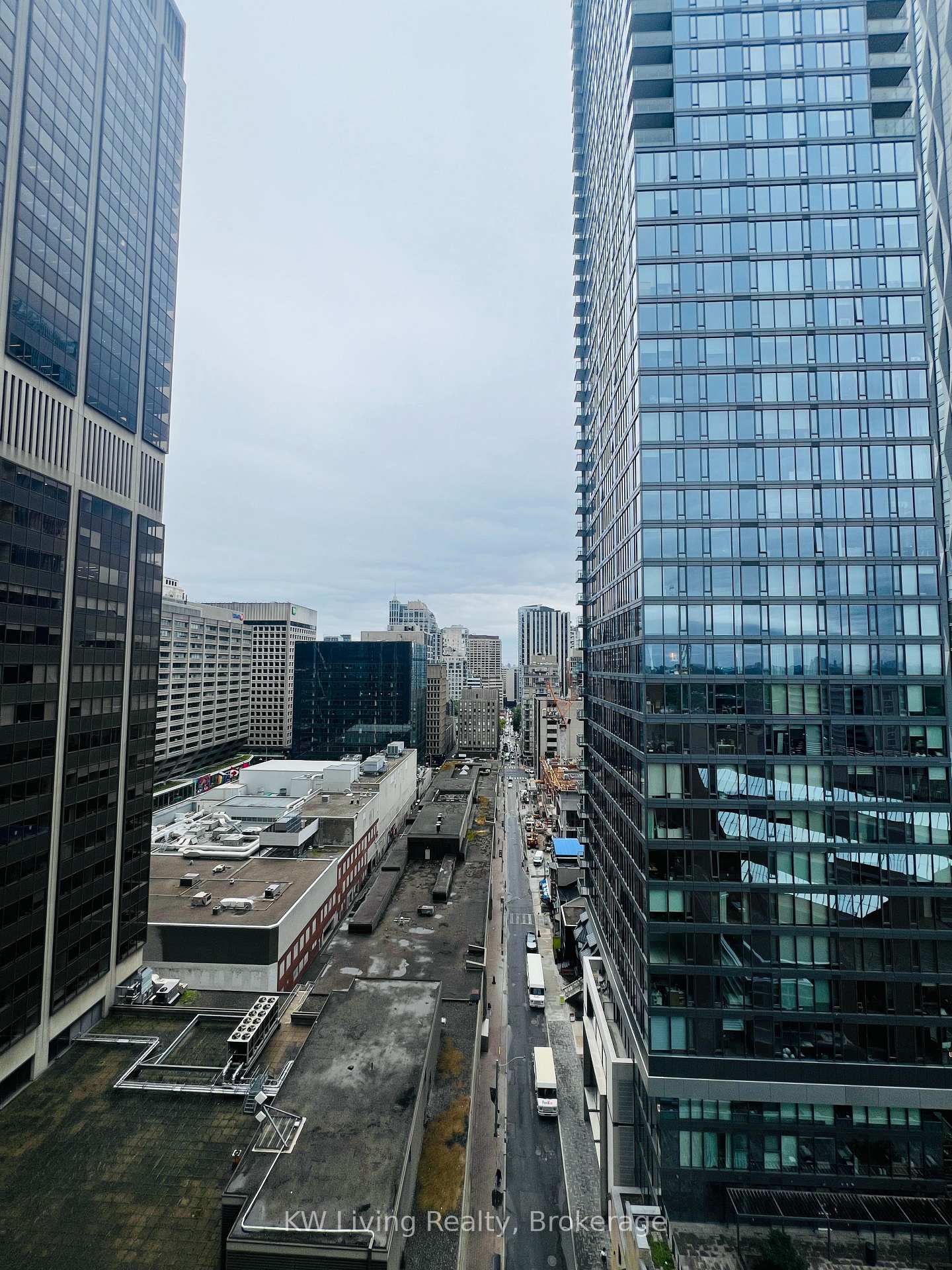 Photo 14 of Unit 1902, 771 Yonge Street, Toronto, Rosedale-Moore Park — HOMEH