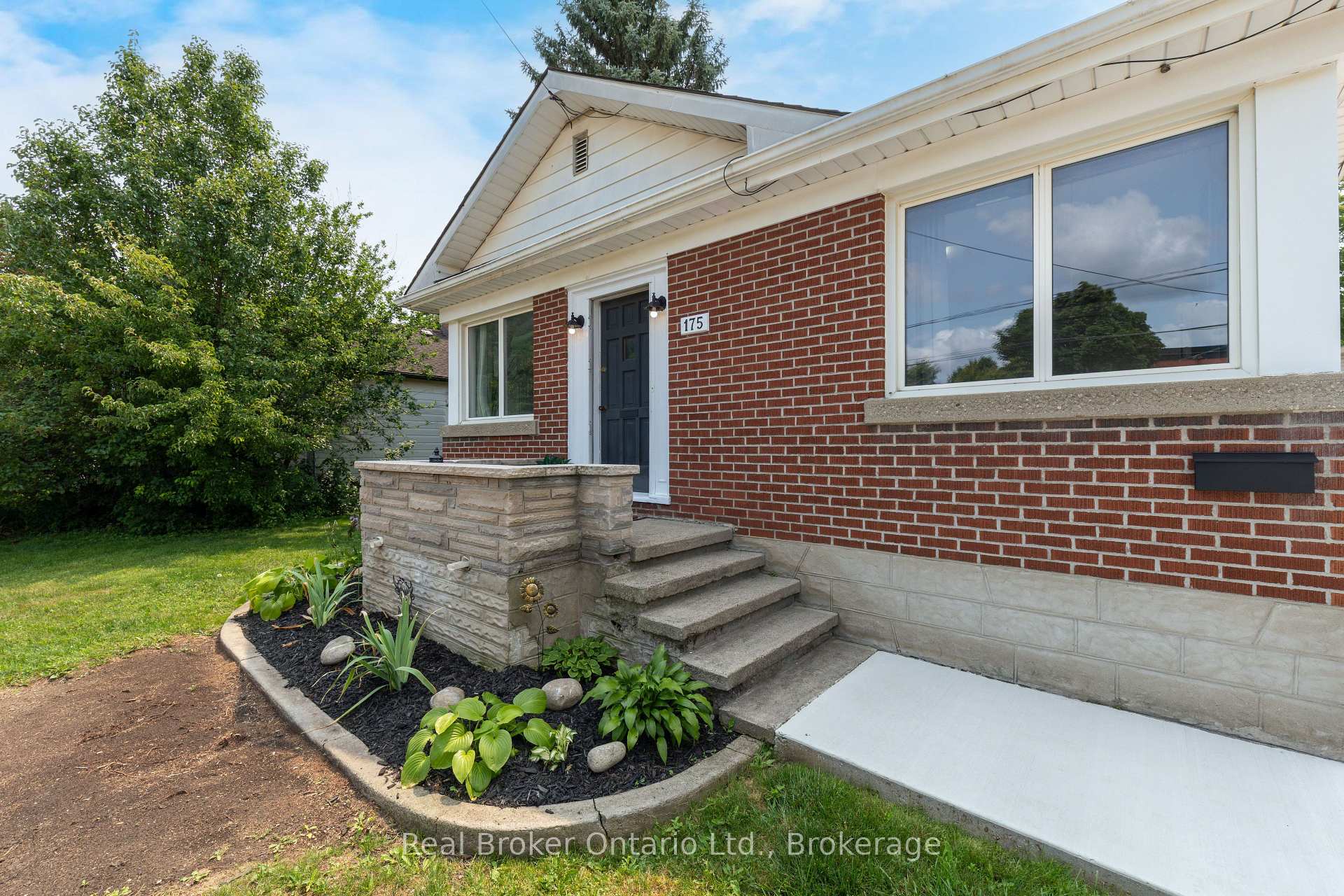 Photo 4 of 175 Stevenson Street S, Guelph, St. Patrick's Ward — HOMEH