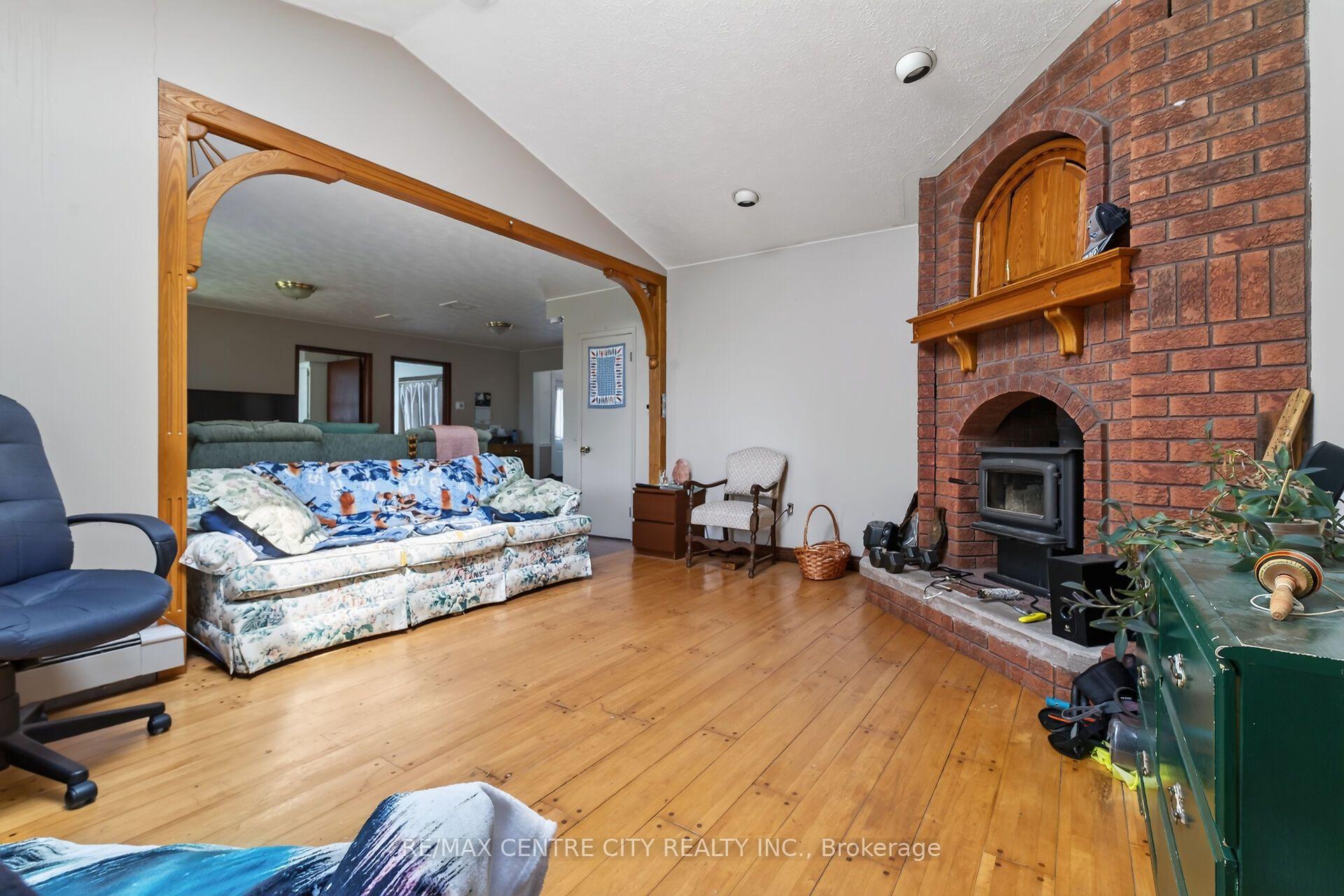 Photo 32 of 2440 Bruce 1 Road, Brockton — HOMEH