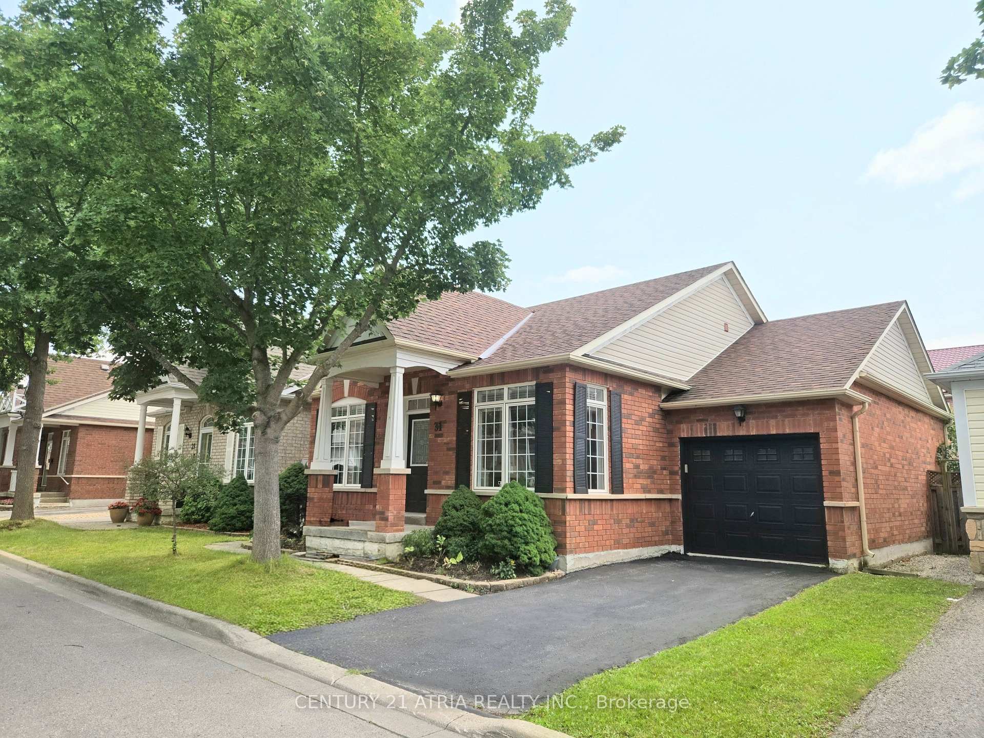Photo 2 of 31 Cliveden Place, Markham, Berczy — HOMEH