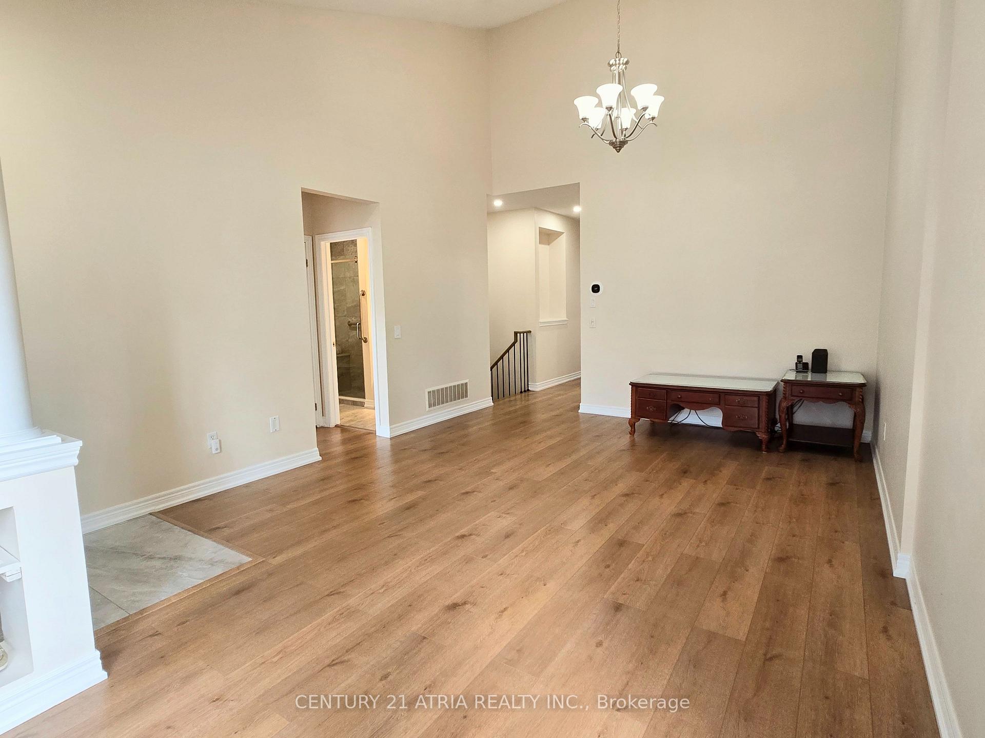 Photo 6 of 31 Cliveden Place, Markham, Berczy — HOMEH