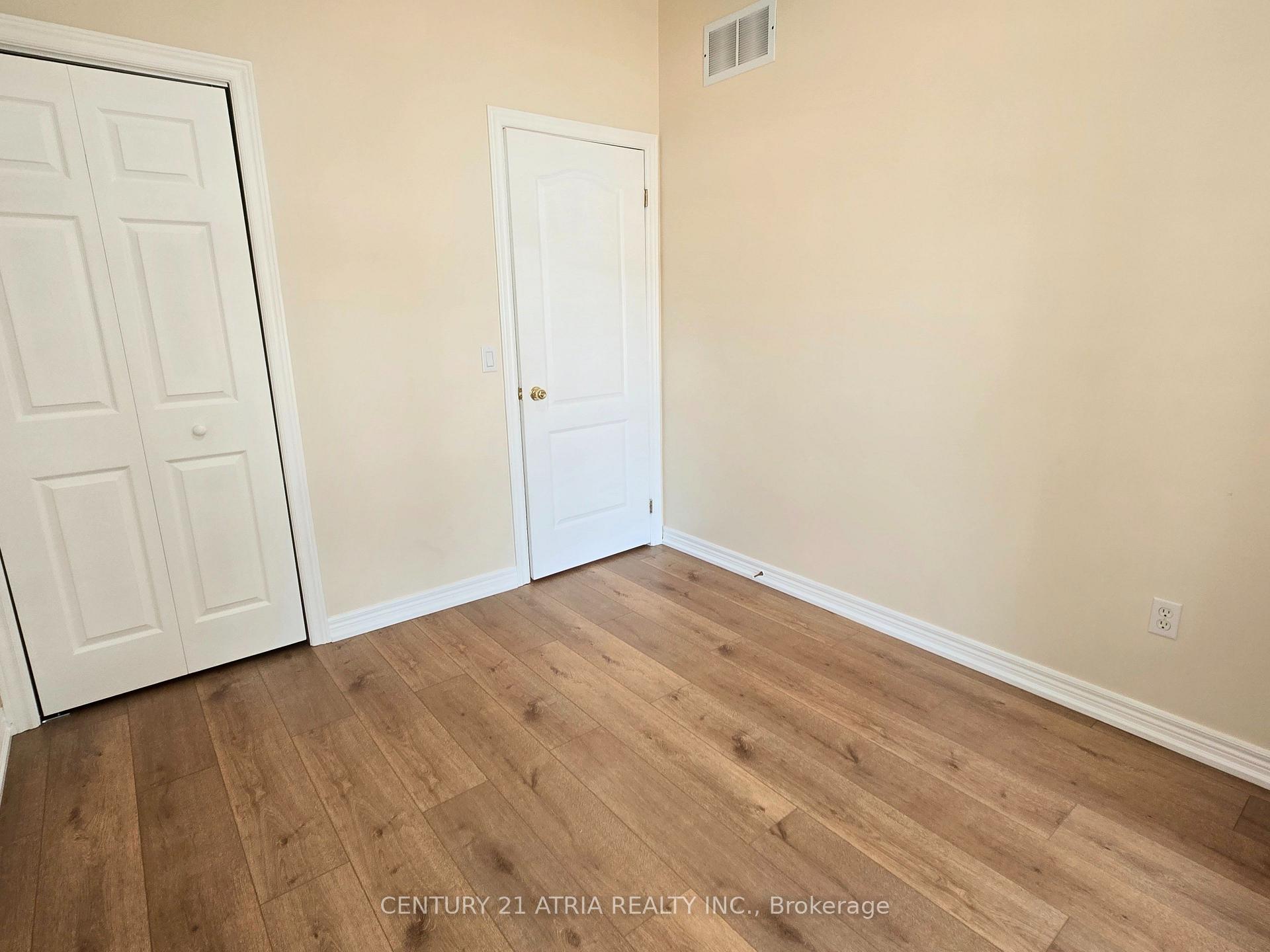 Photo 8 of 31 Cliveden Place, Markham, Berczy — HOMEH