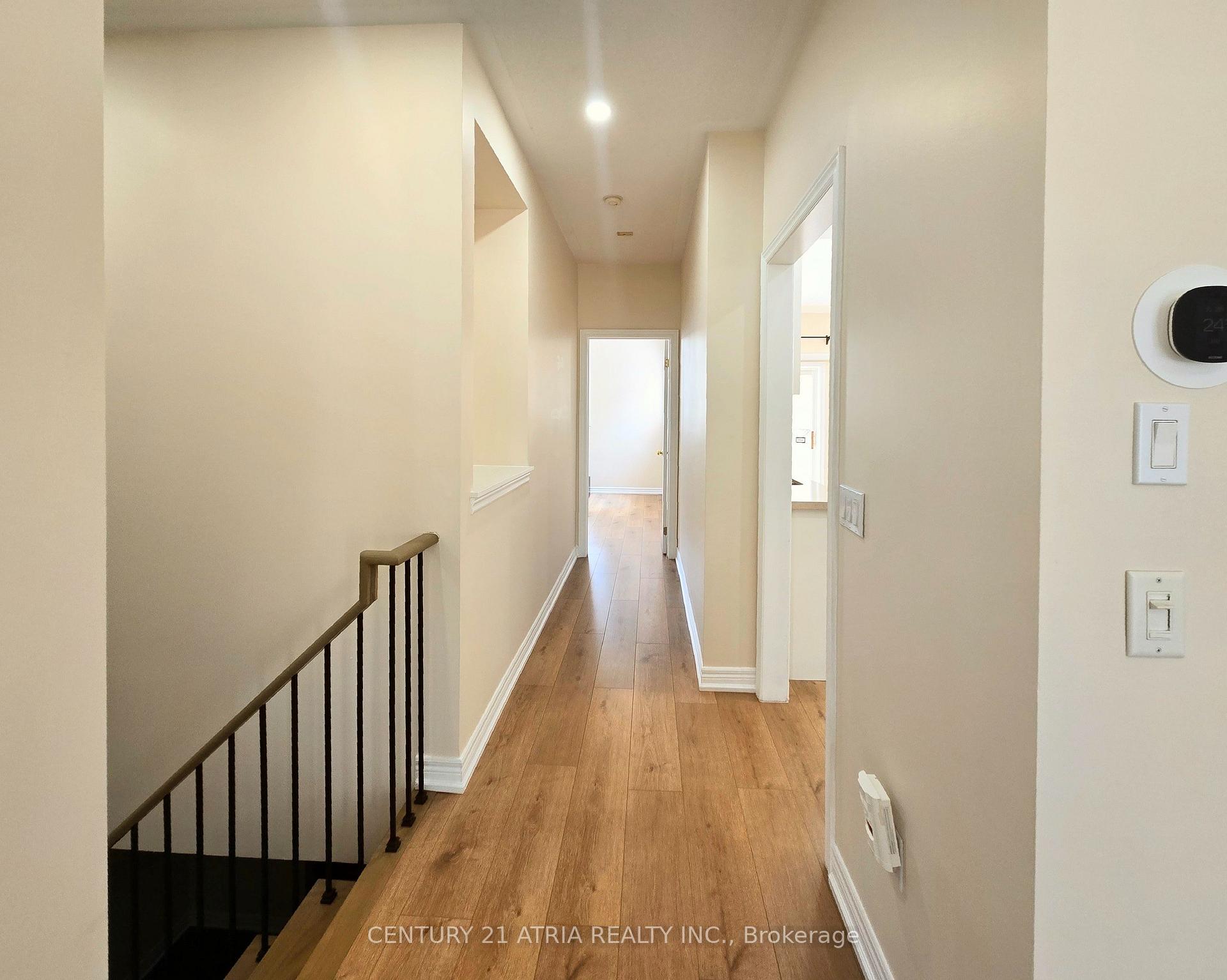 Photo 10 of 31 Cliveden Place, Markham, Berczy — HOMEH