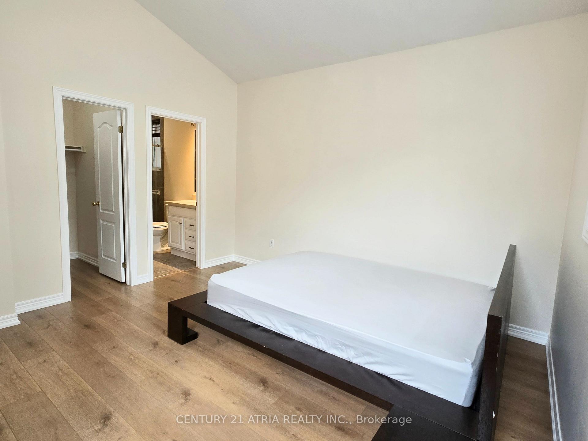 Photo 20 of 31 Cliveden Place, Markham, Berczy — HOMEH
