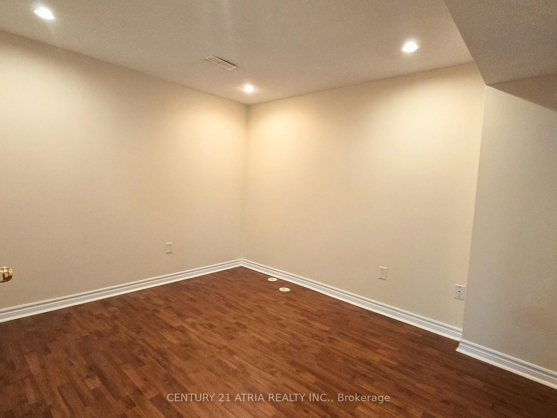 Photo 28 of 31 Cliveden Place, Markham, Berczy — HOMEH