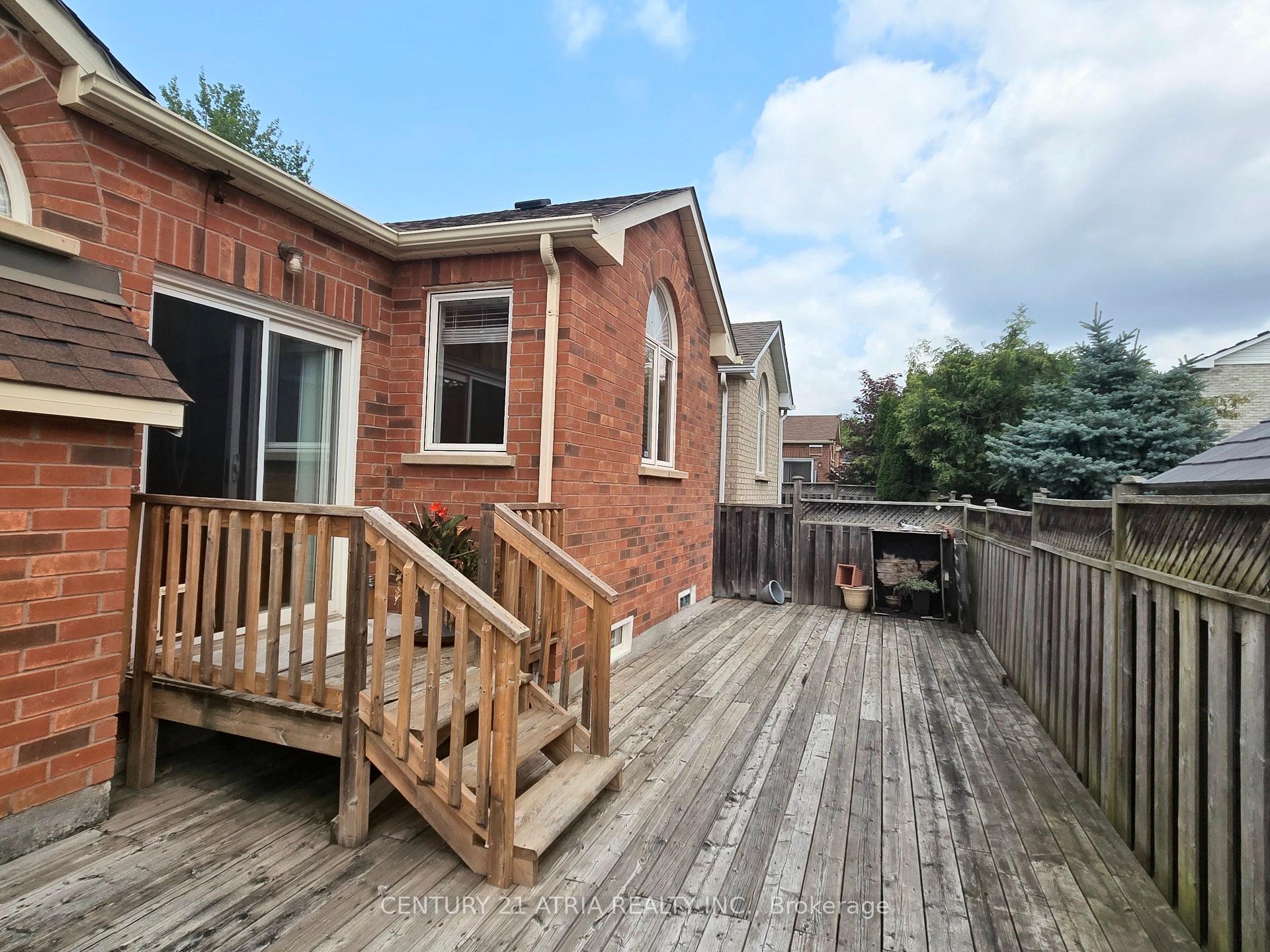 Photo 31 of 31 Cliveden Place, Markham, Berczy — HOMEH