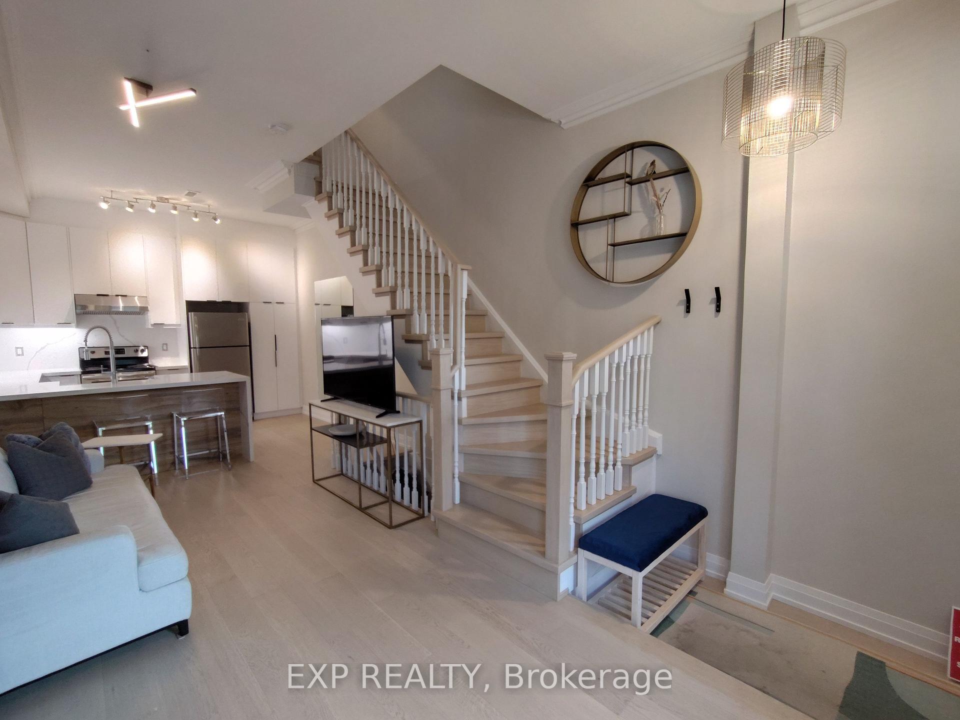 Photo 3 of 601 Adelaide Street W, Toronto, Niagara — HOMEH