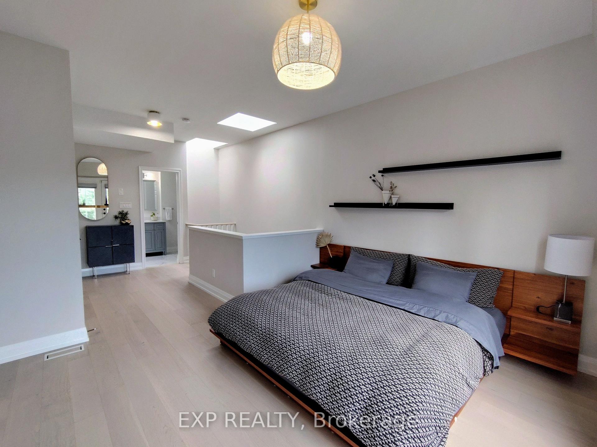 Photo 11 of 601 Adelaide Street W, Toronto, Niagara — HOMEH