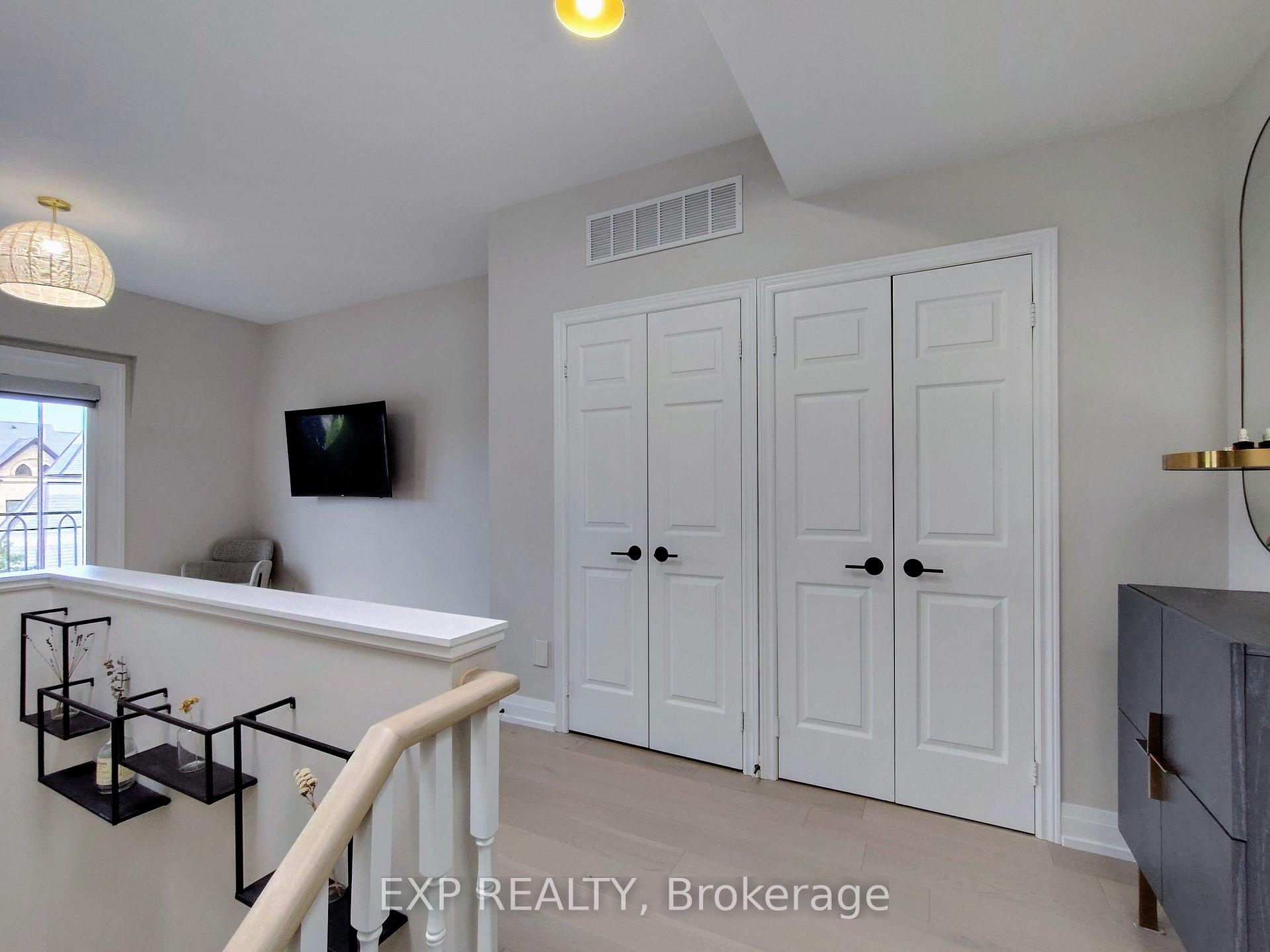 Photo 12 of 601 Adelaide Street W, Toronto, Niagara — HOMEH