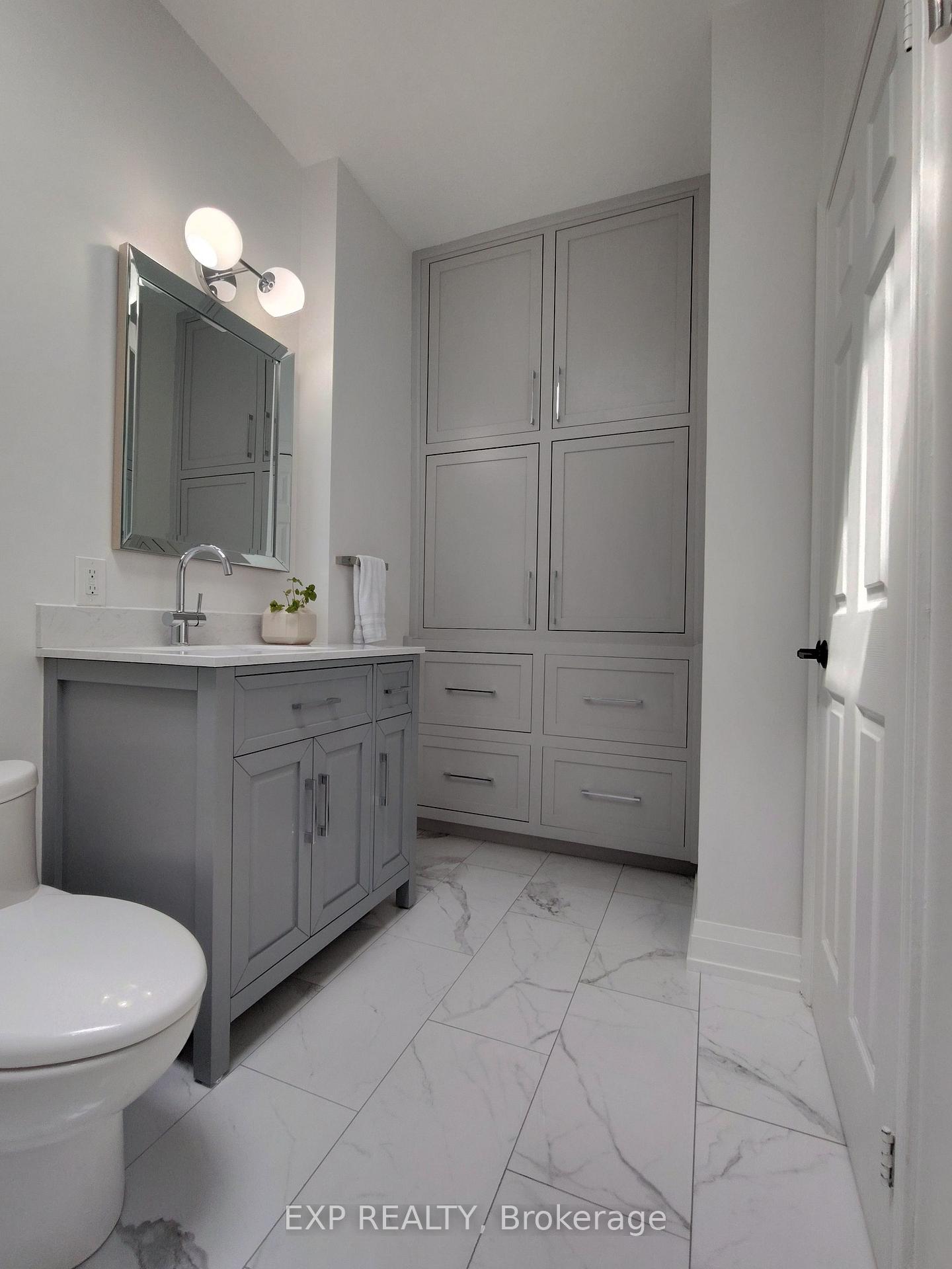 Photo 15 of 601 Adelaide Street W, Toronto, Niagara — HOMEH