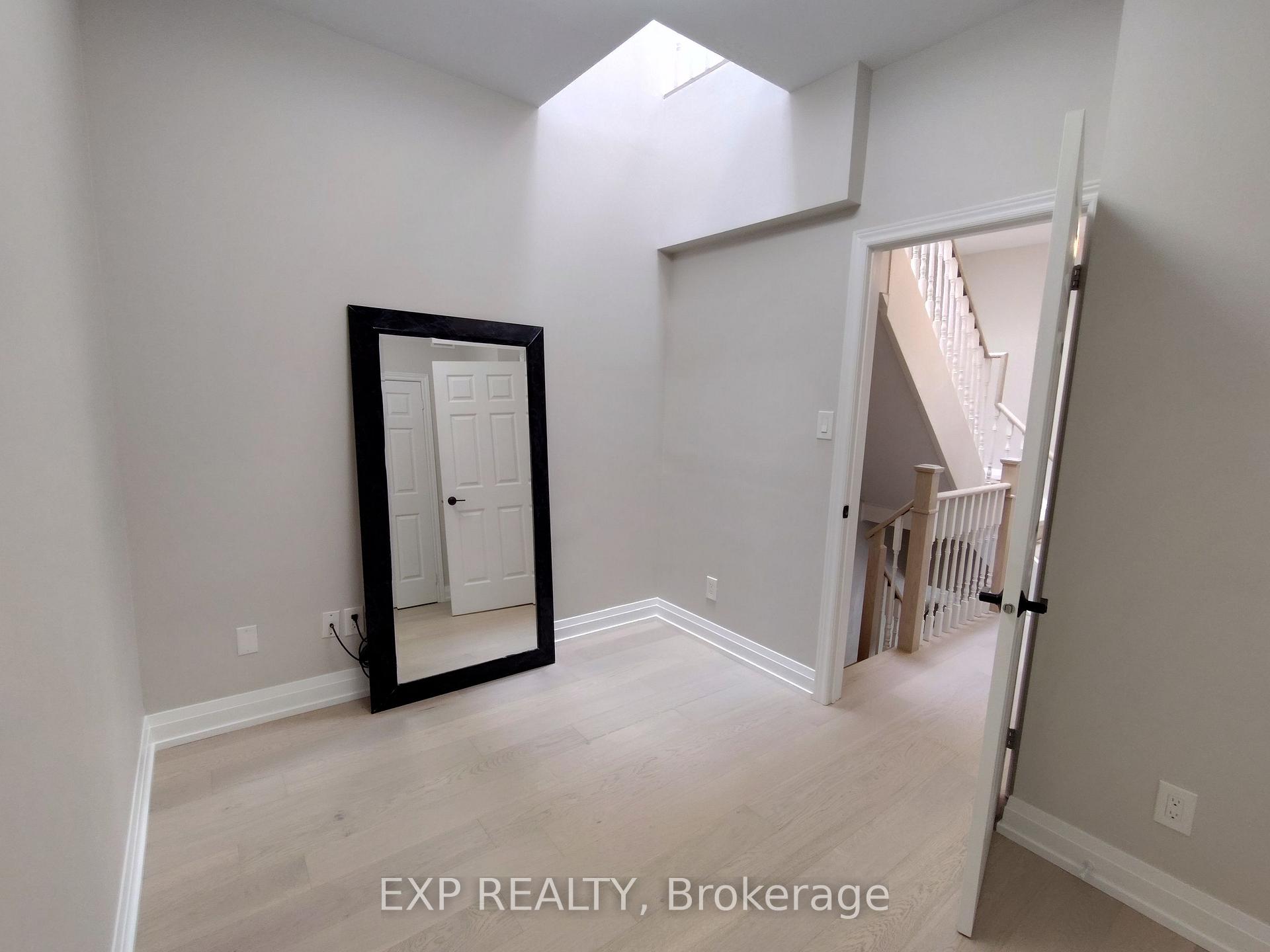 Photo 21 of 601 Adelaide Street W, Toronto, Niagara — HOMEH