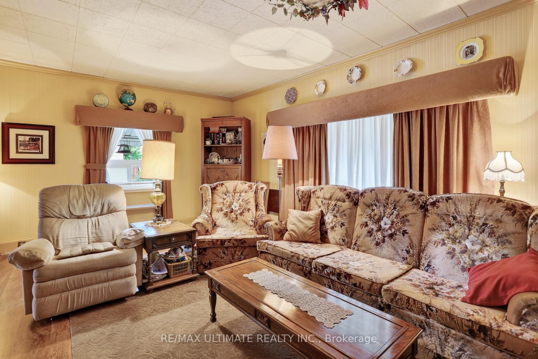 Photo 5 of 343 Morningside Avenue, Scarborough, West Hill — HOMEH