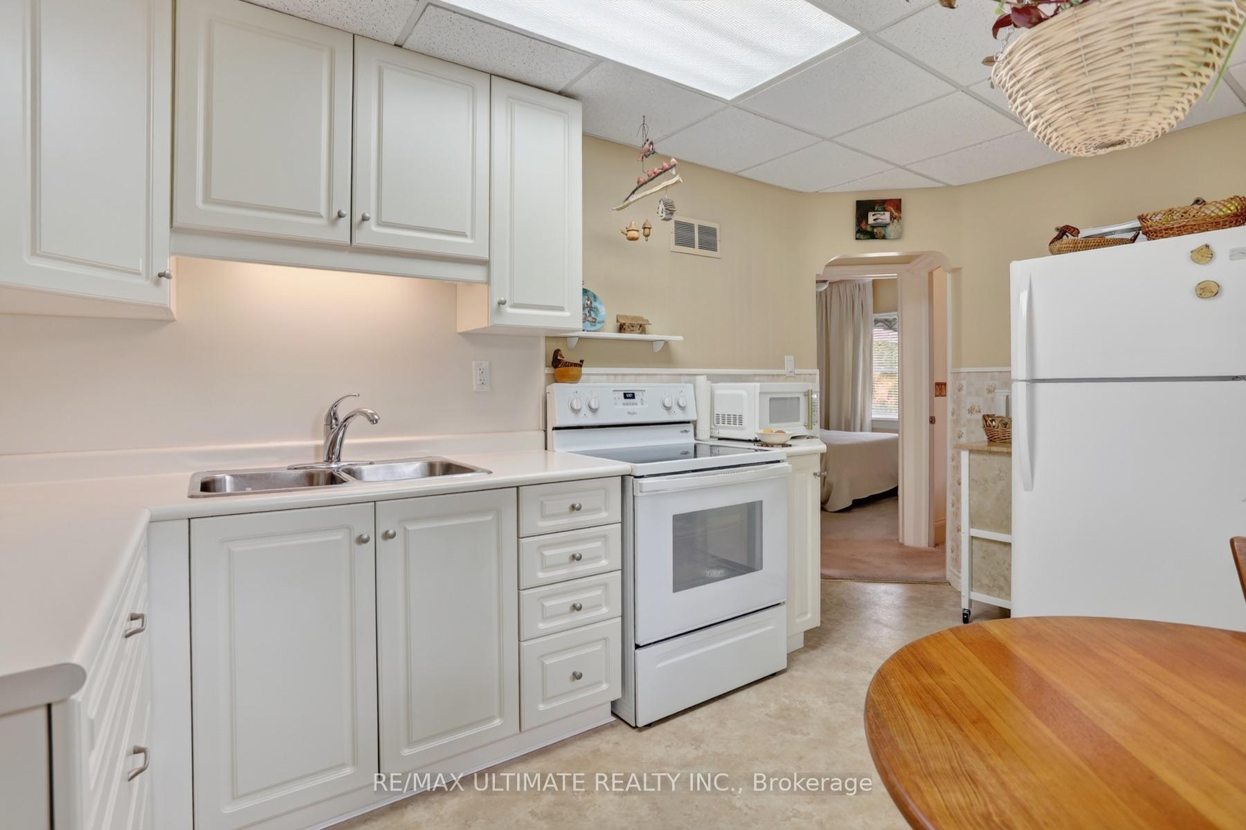 Photo 11 of 343 Morningside Avenue, Scarborough, West Hill — HOMEH