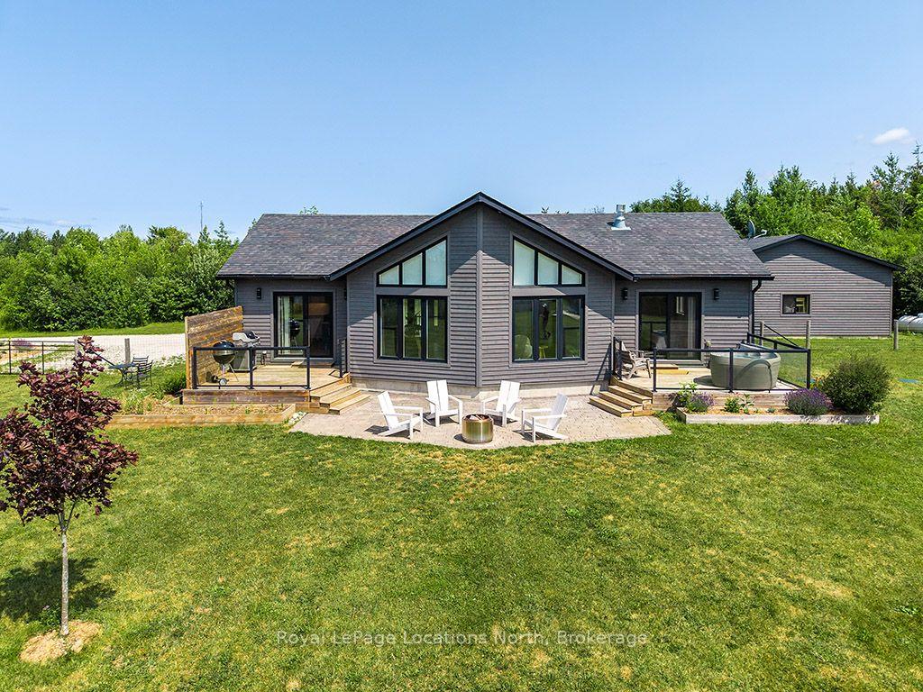 Photo 2 of 217 St Vincent Crescent, Meaford — HOMEH