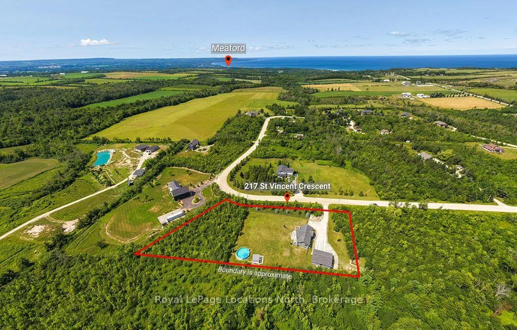 Photo 3 of 217 St Vincent Crescent, Meaford — HOMEH