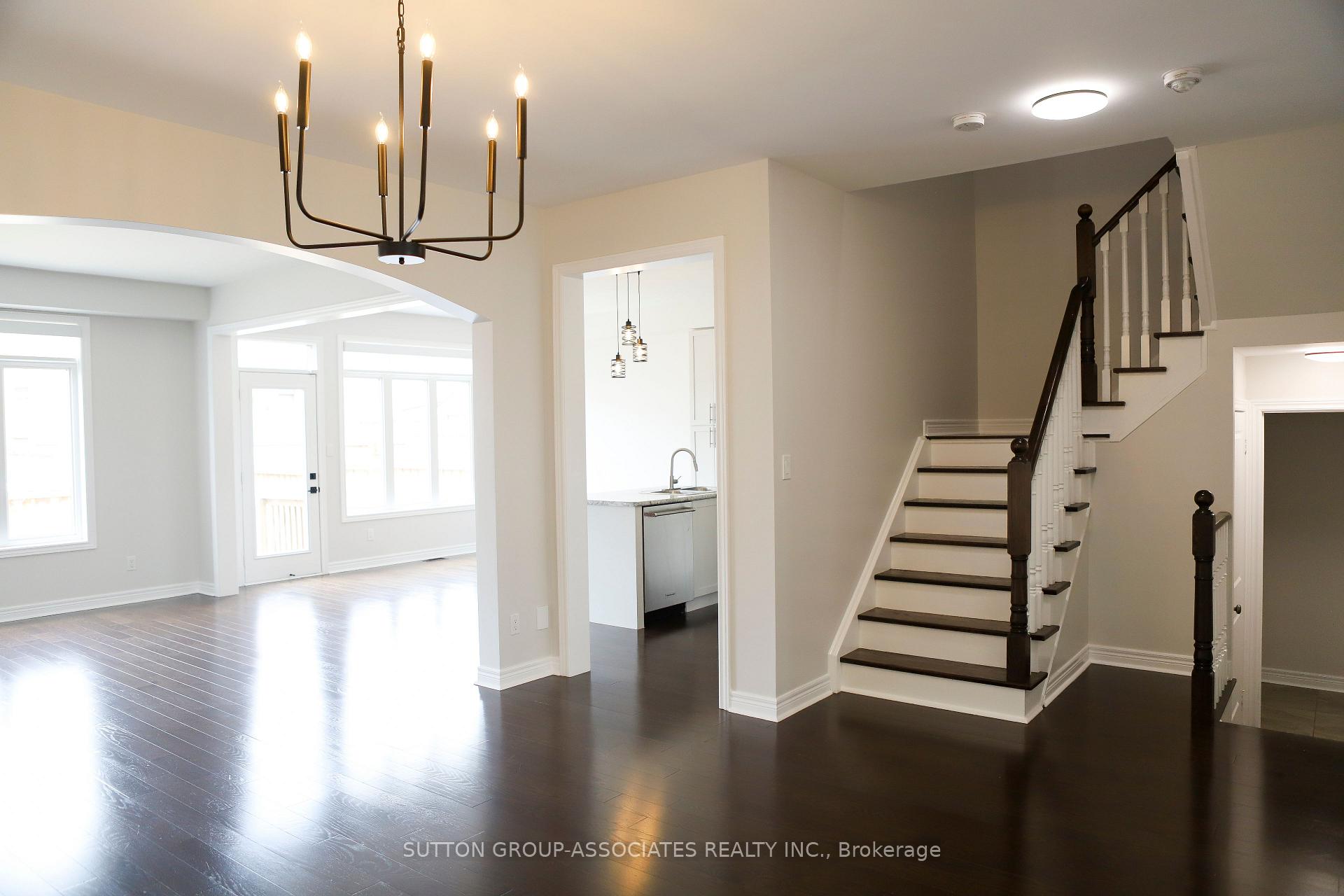 Photo 5 of 72 Treetops Boulevard, New Tecumseth, Alliston — HOMEH