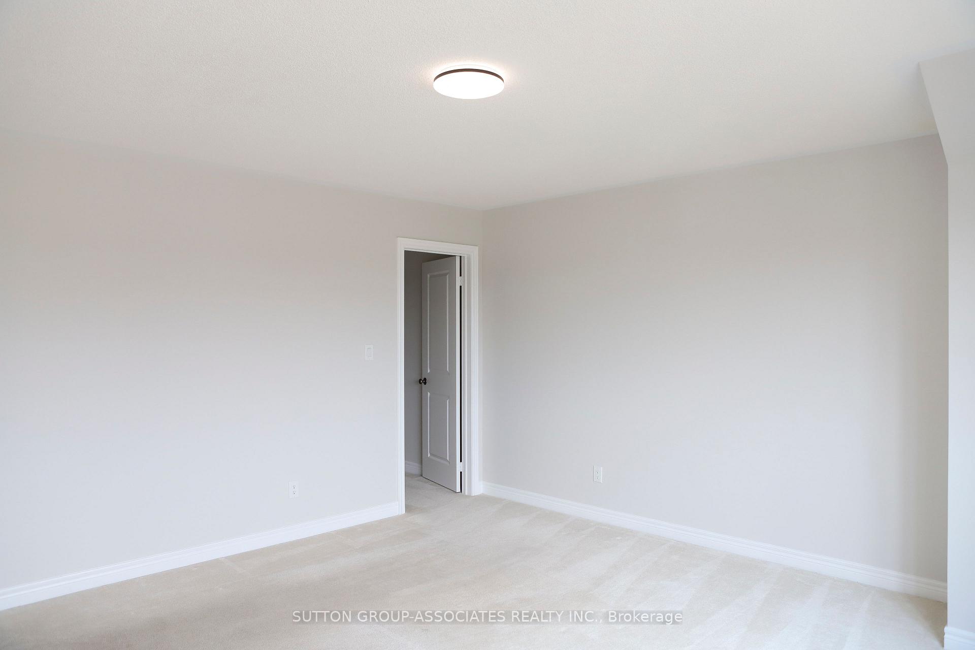 Photo 19 of 72 Treetops Boulevard, New Tecumseth, Alliston — HOMEH
