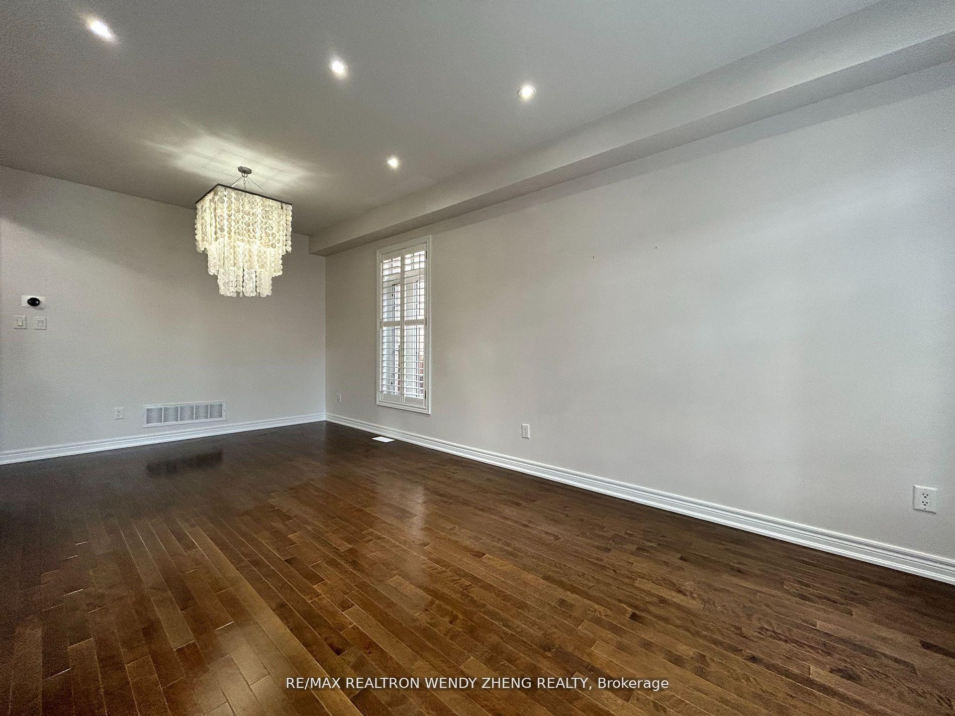 Photo 3 of Unit Upper, 33 Begonia Crescent, Brampton, Northwest Sandalwood Parkway — HOMEH