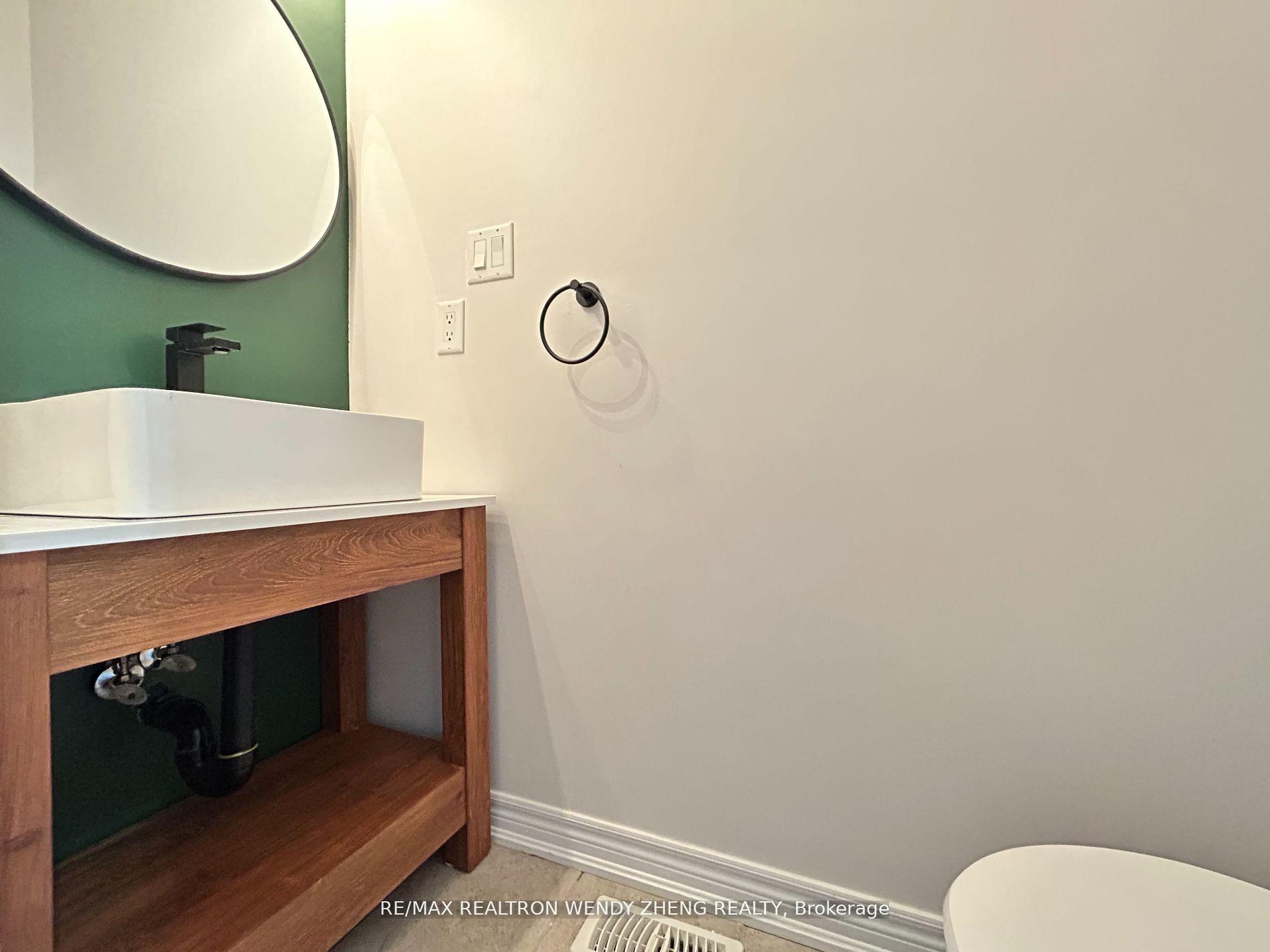 Photo 9 of Unit Upper, 33 Begonia Crescent, Brampton, Northwest Sandalwood Parkway — HOMEH