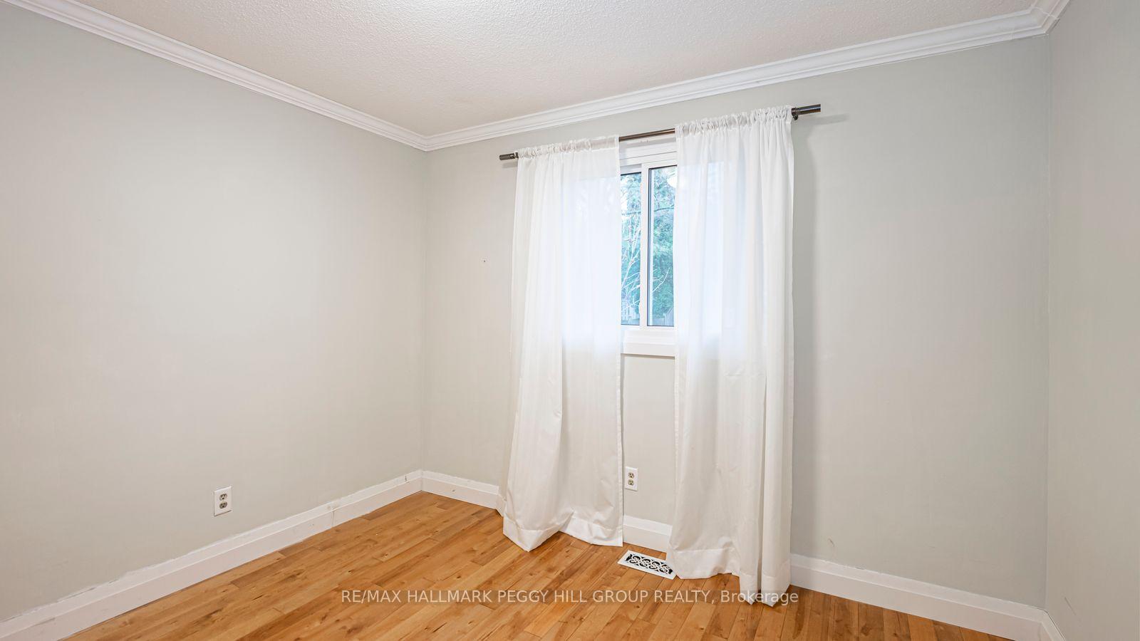 Photo 9 of 228 Dodson Road, Barrie, Painswick North — HOMEH
