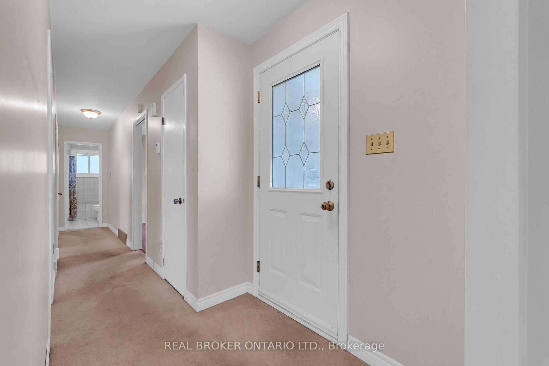Photo 6 of 277 Cook Street, Barrie, Grove East — HOMEH