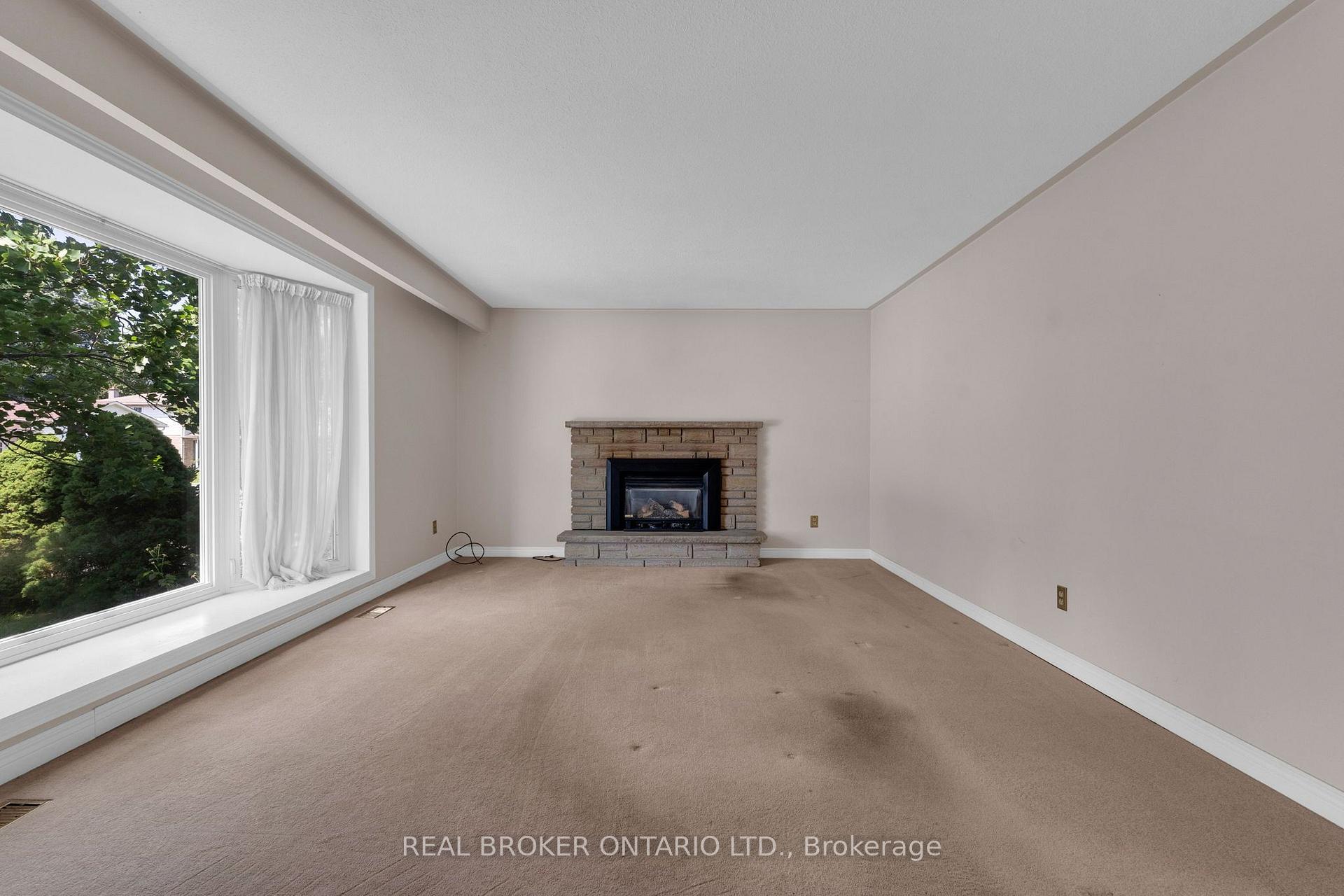 Photo 8 of 277 Cook Street, Barrie, Grove East — HOMEH