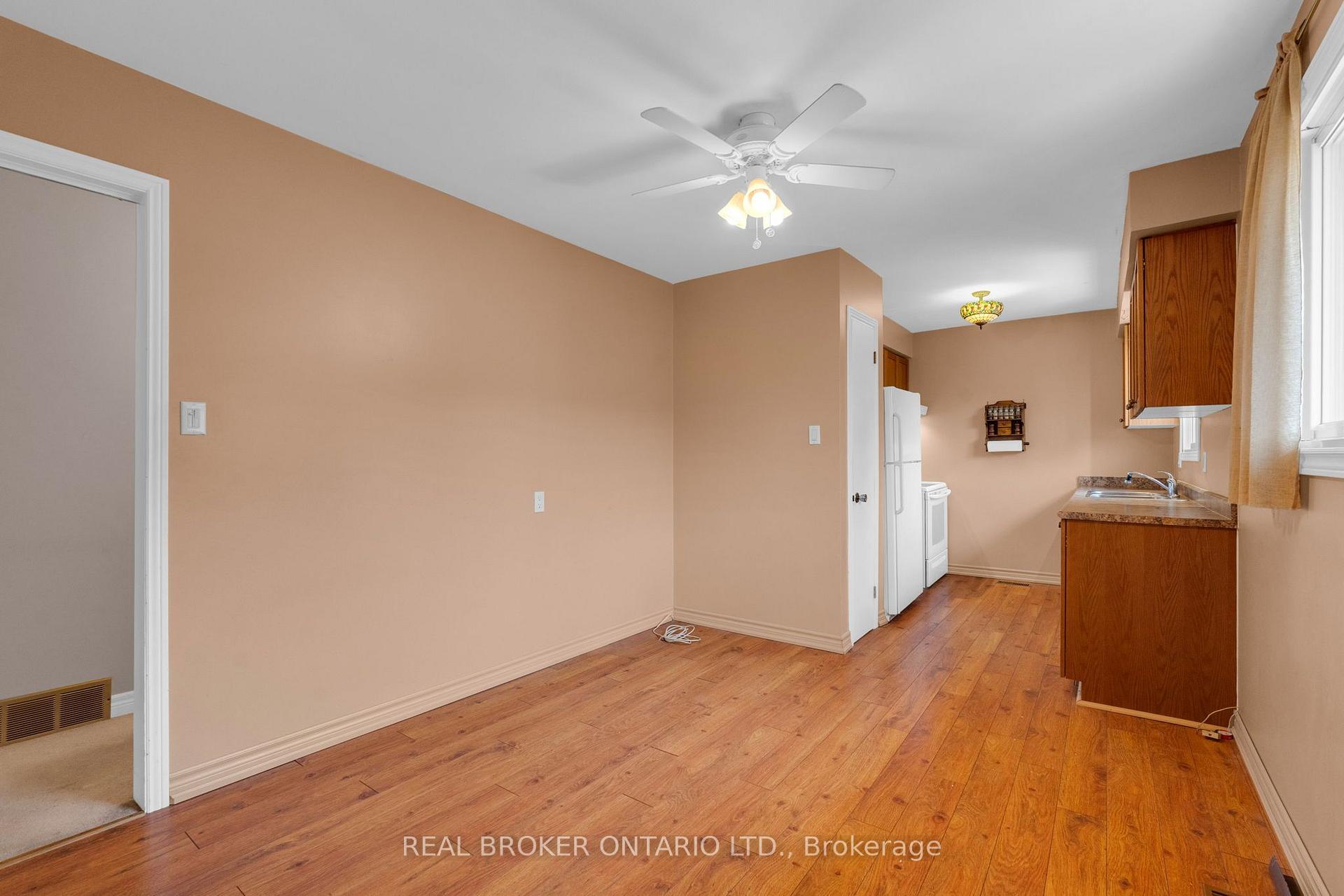 Photo 11 of 277 Cook Street, Barrie, Grove East — HOMEH