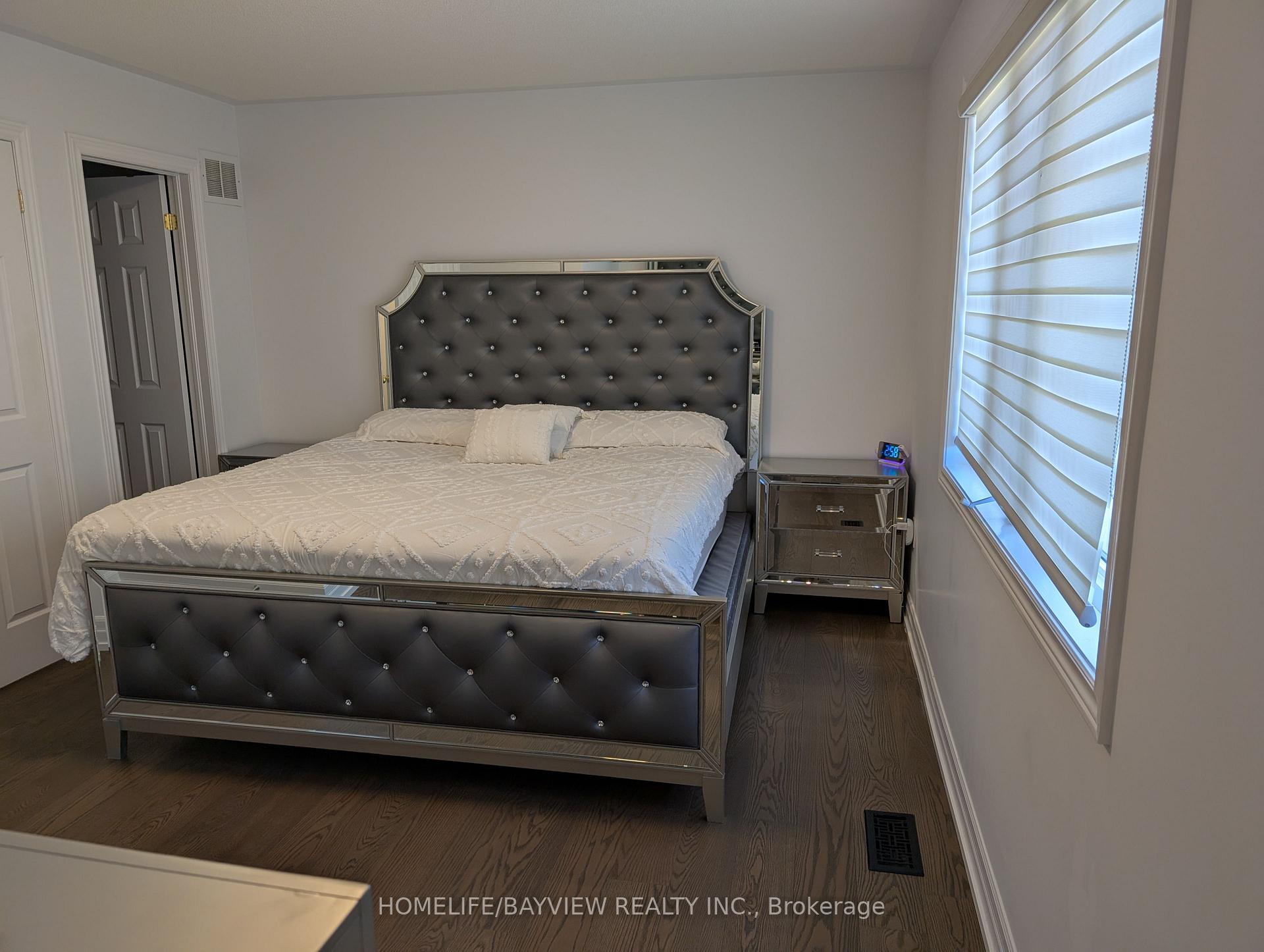 Photo 19 of 32 Devonsleigh Drive, Brampton, Fletcher's Meadow — HOMEH