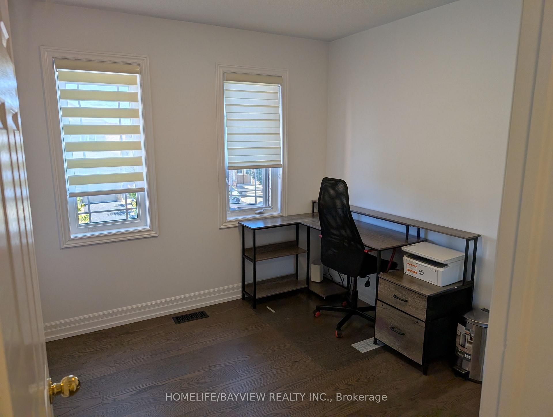 Photo 23 of 32 Devonsleigh Drive, Brampton, Fletcher's Meadow — HOMEH