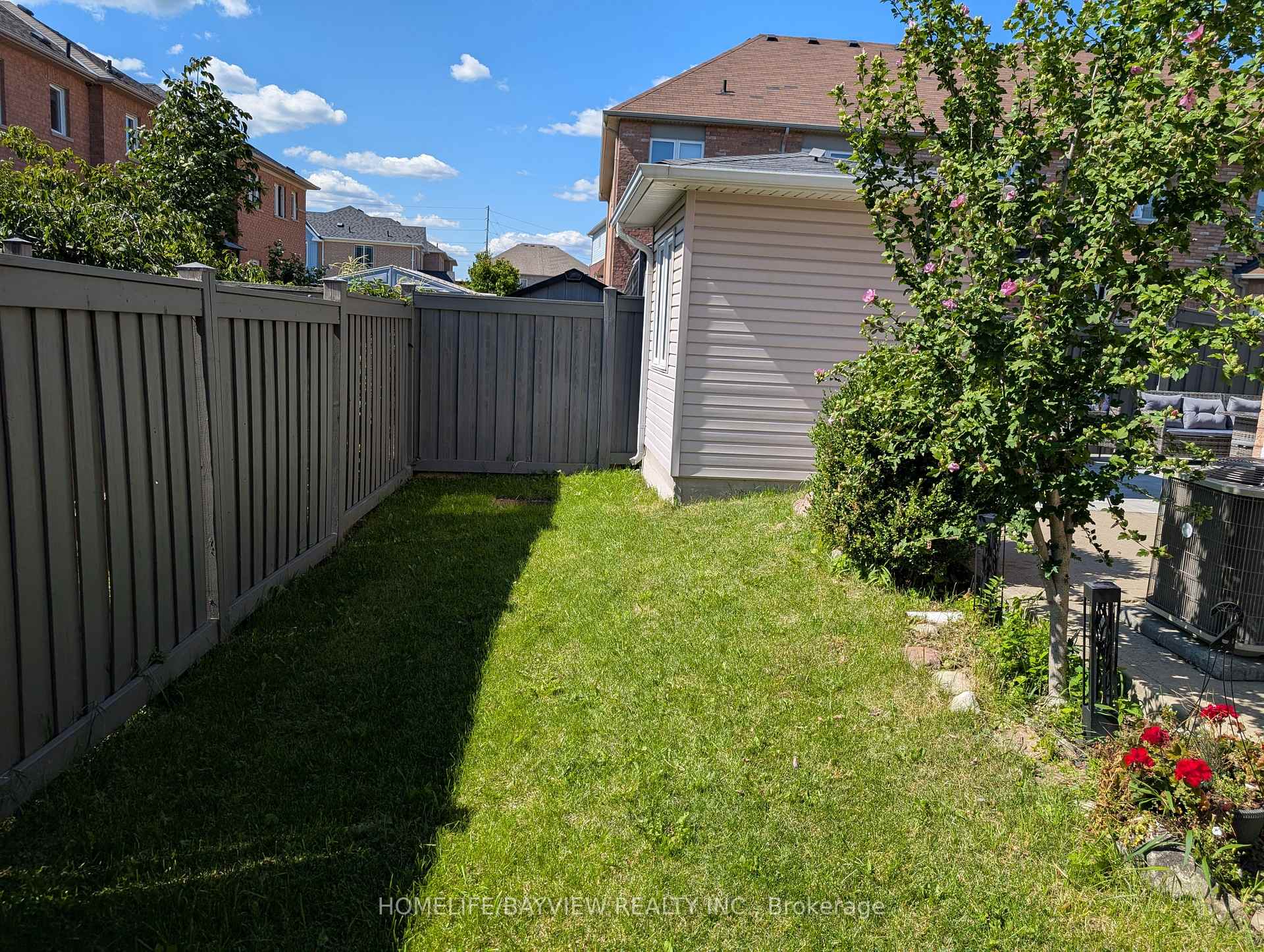Photo 30 of 32 Devonsleigh Drive, Brampton, Fletcher's Meadow — HOMEH