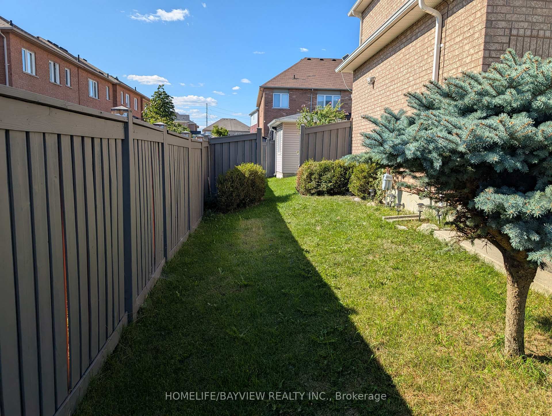 Photo 32 of 32 Devonsleigh Drive, Brampton, Fletcher's Meadow — HOMEH