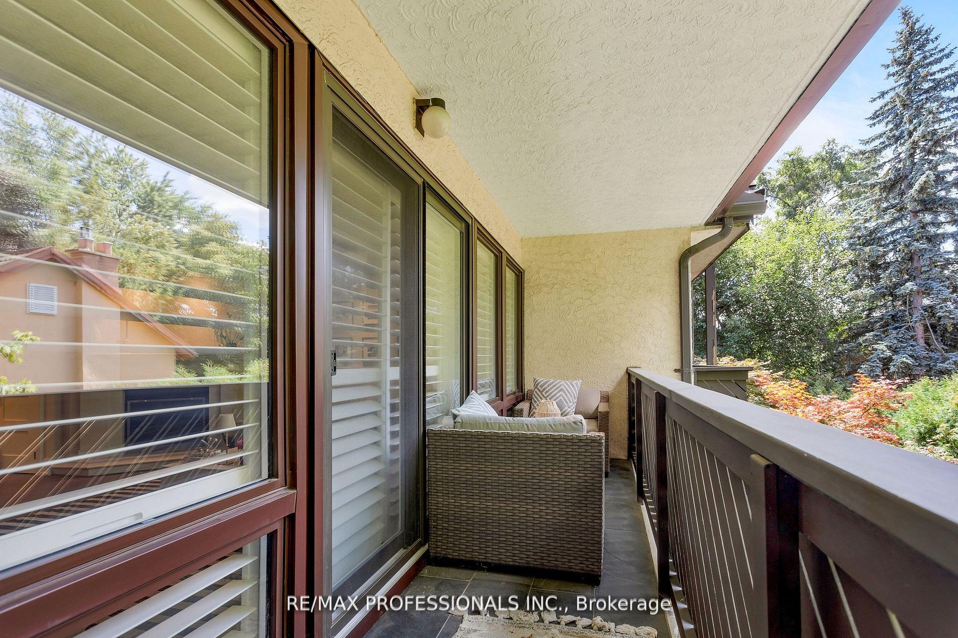 Photo 23 of Unit 304, 71 Old Mill Road, Etobicoke, Kingsway South — HOMEH