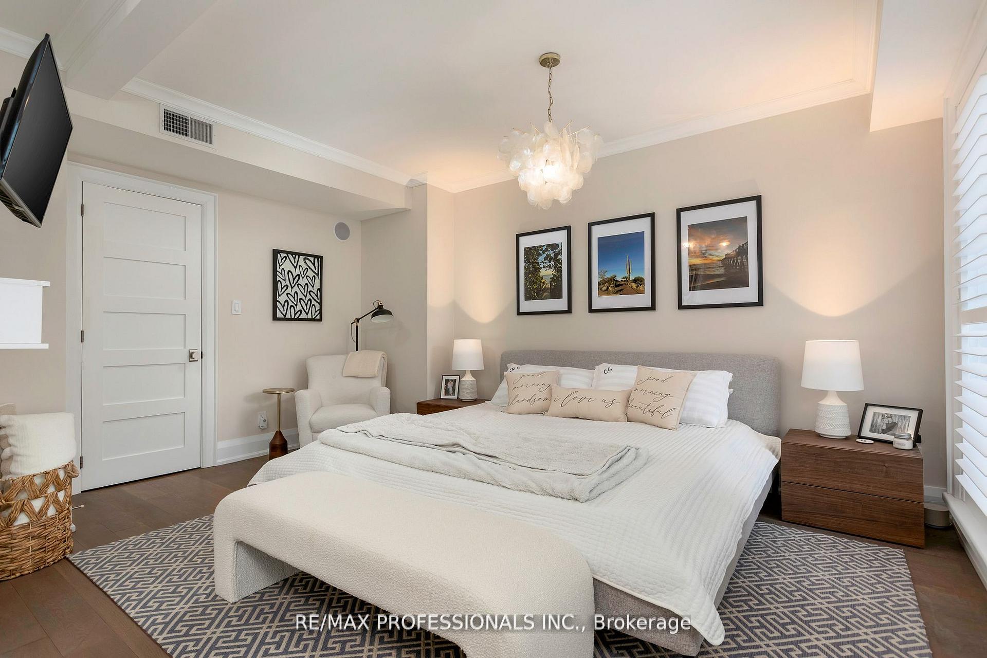 Photo 28 of Unit 304, 71 Old Mill Road, Etobicoke, Kingsway South — HOMEH