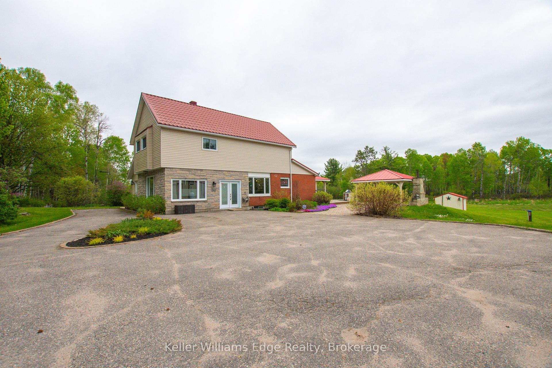 Photo 3 of 89 Hills Siding Road, Callander — HOMEH