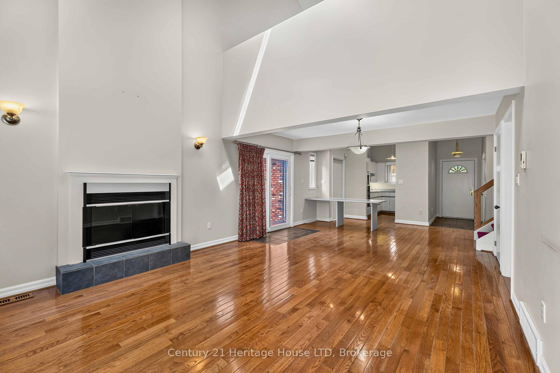 Photo 6 of 6254 Gore Street, Niagara Falls, Stamford — HOMEH