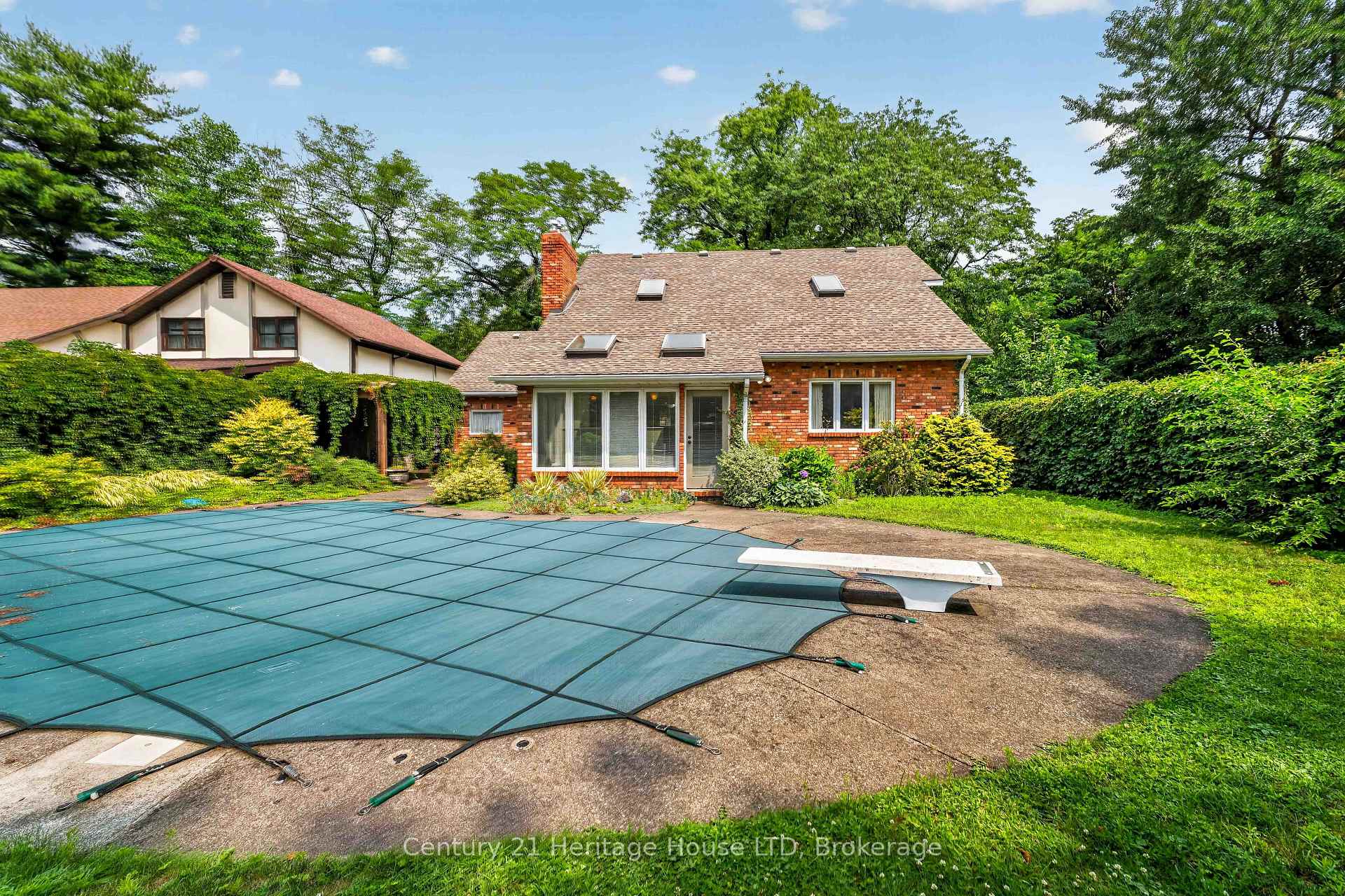 Photo 28 of 6254 Gore Street, Niagara Falls, Stamford — HOMEH