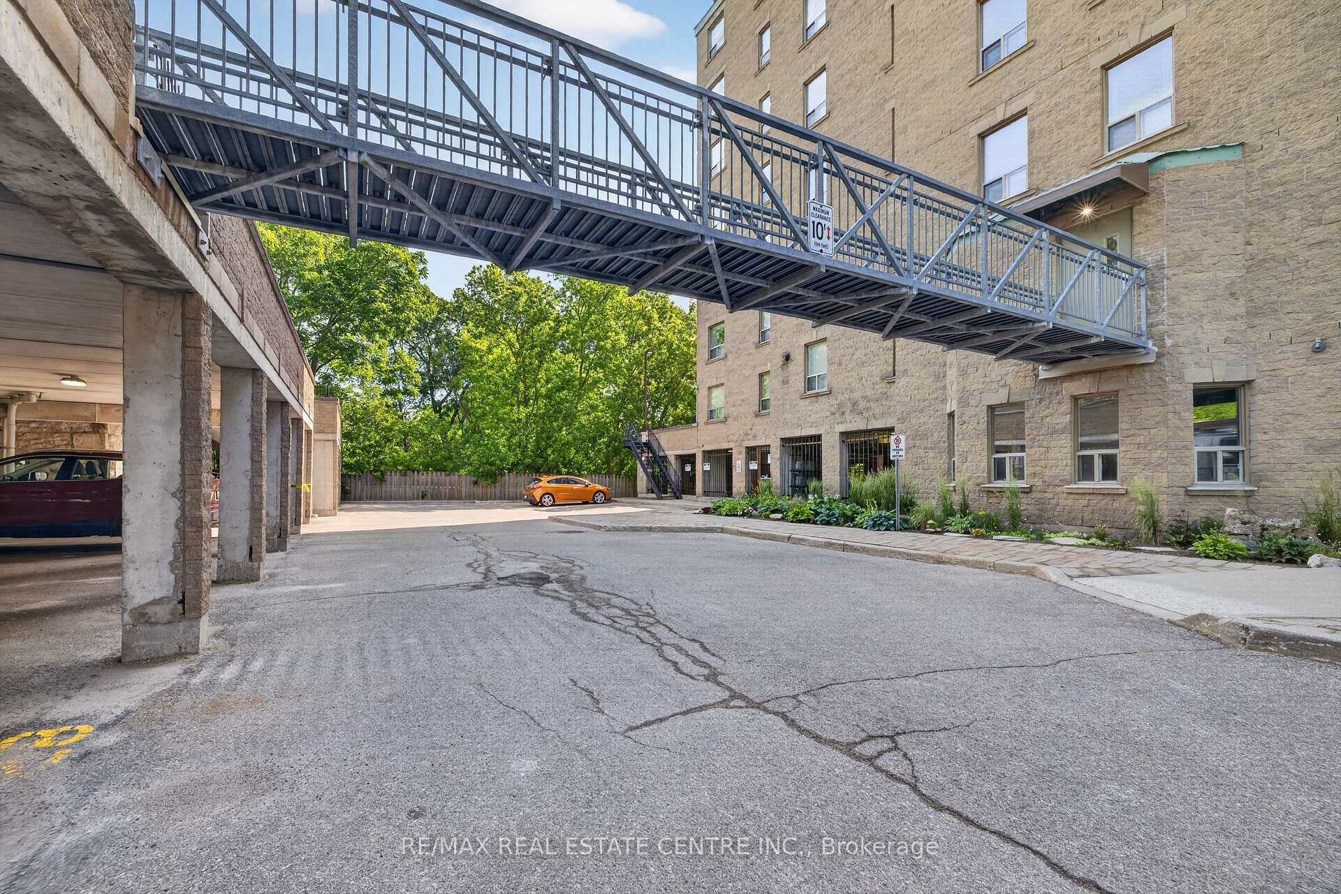 Photo 38 of Unit 602, 281 Bristol Street, Guelph, Junction/Onward Willow — HOMEH