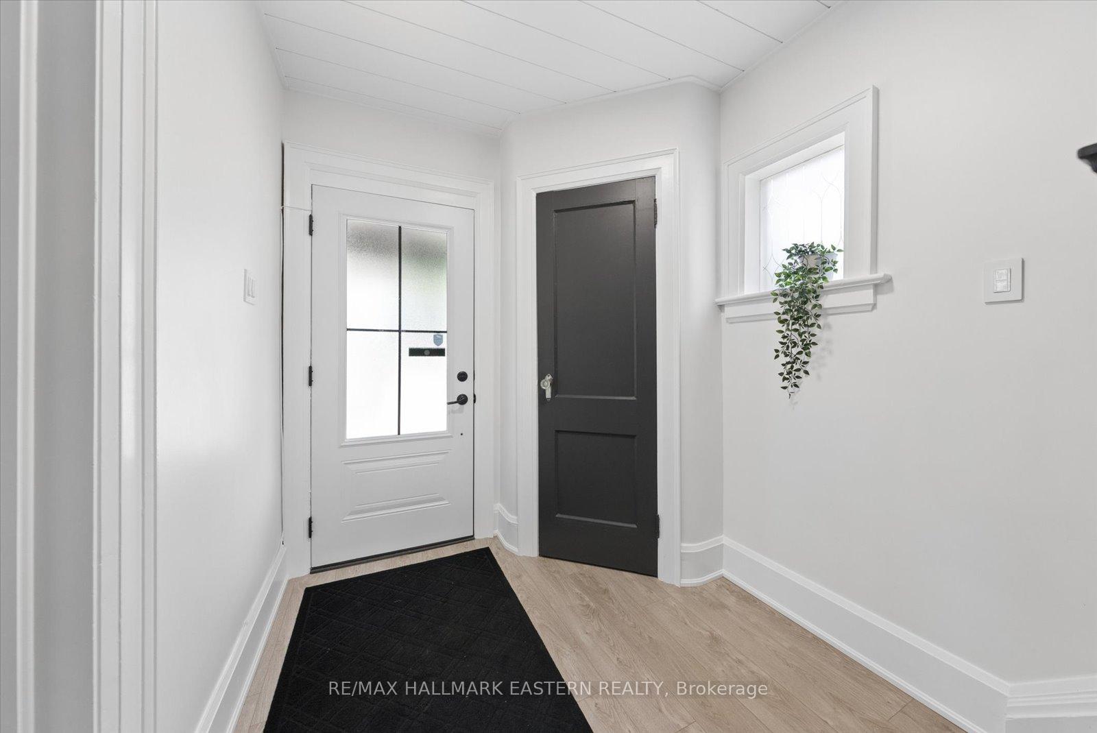 Photo 4 of 590 Douglas Avenue, Peterborough, Town Ward 3 — HOMEH