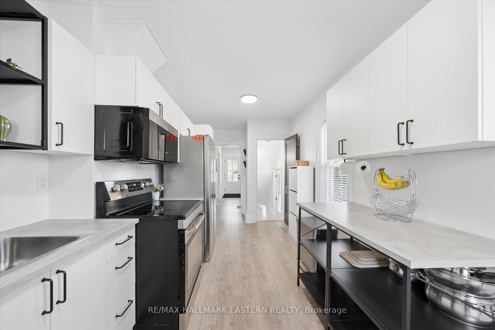 Photo 10 of 590 Douglas Avenue, Peterborough, Town Ward 3 — HOMEH