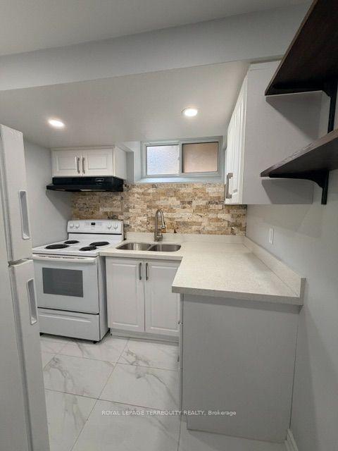 Photo 8 of Unit Bsmt, 869 Marinet Crescent, Pickering, West Shore — HOMEH