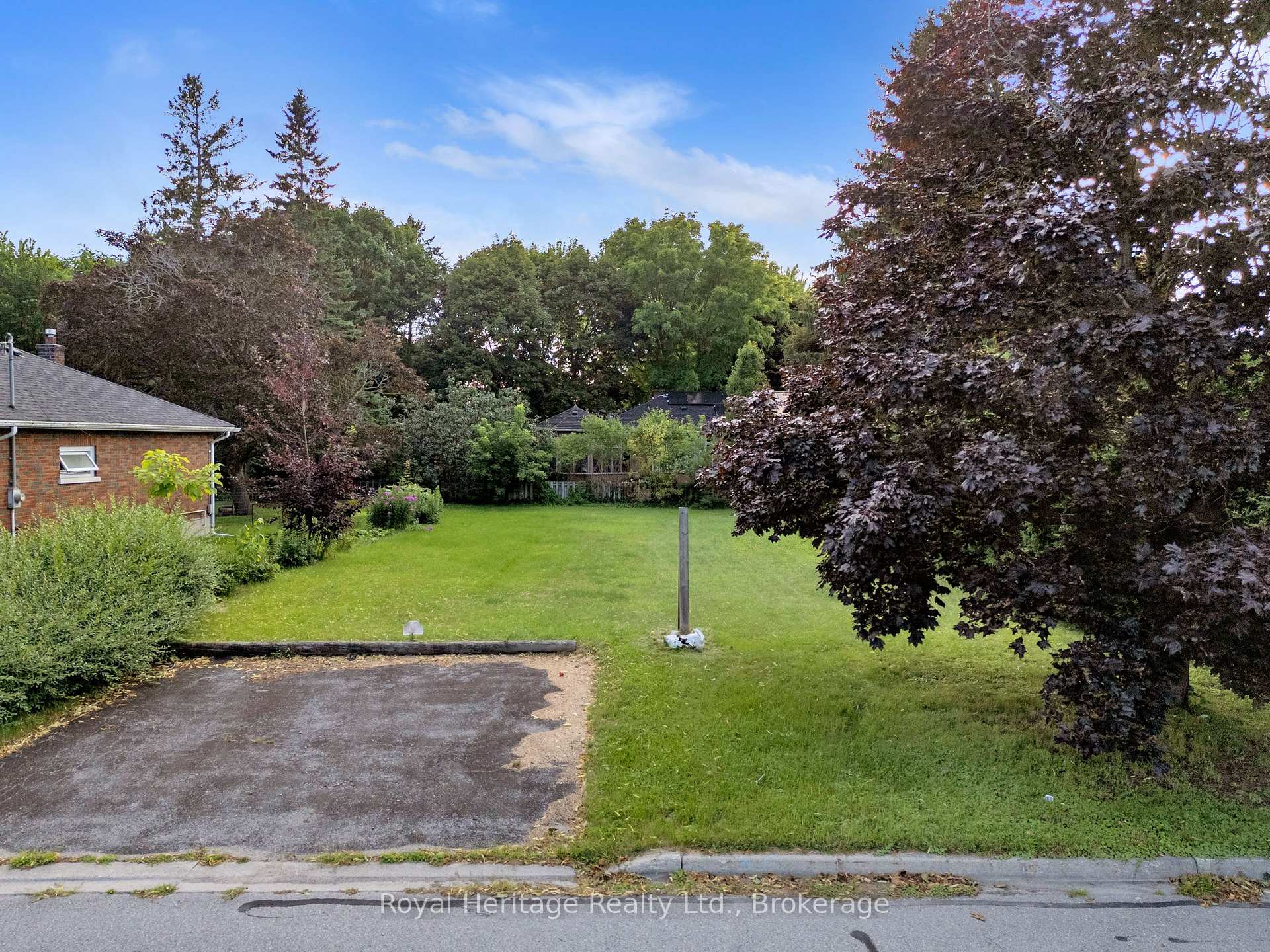 Photo 2 of 172 Beaver Street S, Clarington, Newcastle — HOMEH