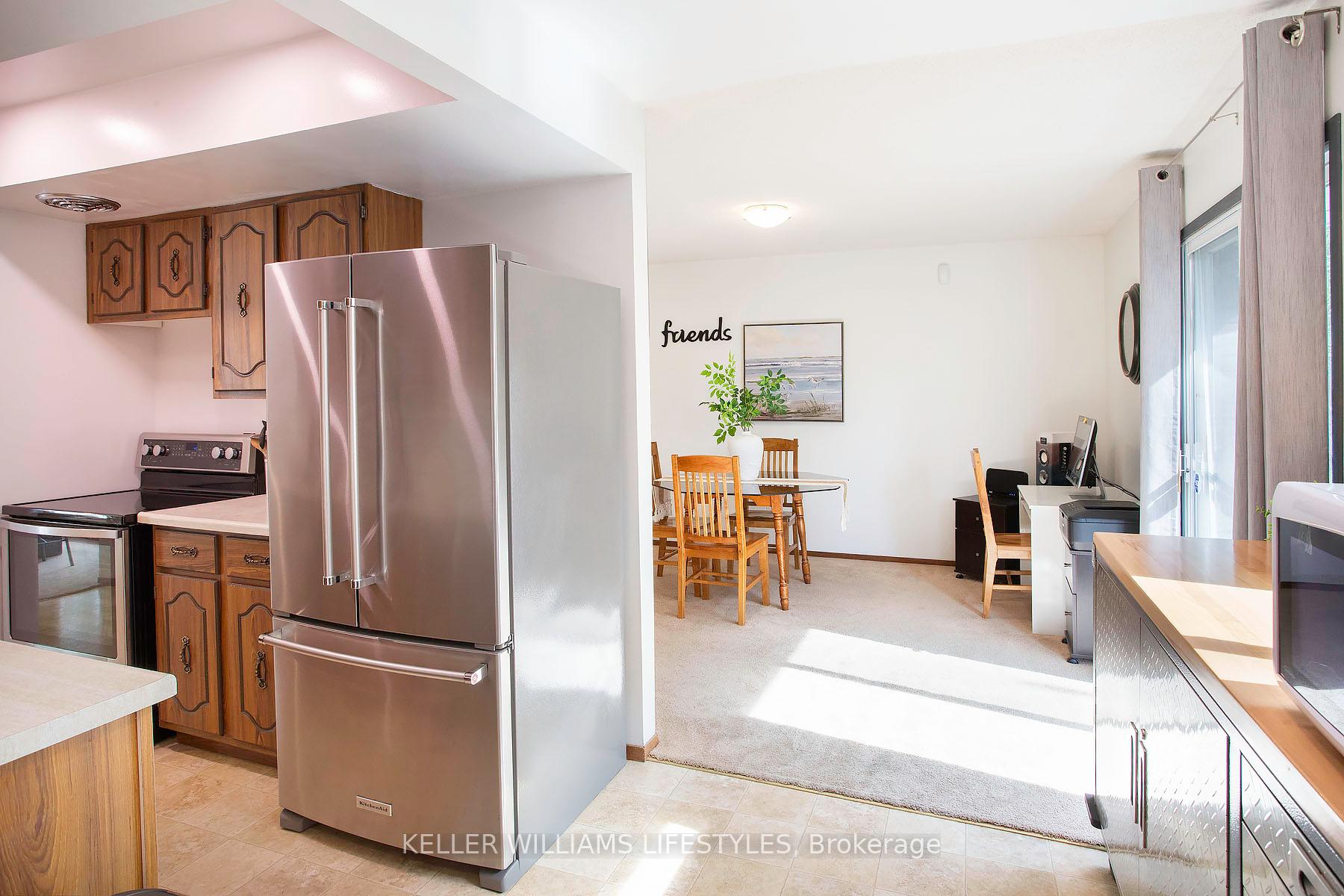 Photo 12 of 373 Blackacres Boulevard, London, North F — HOMEH